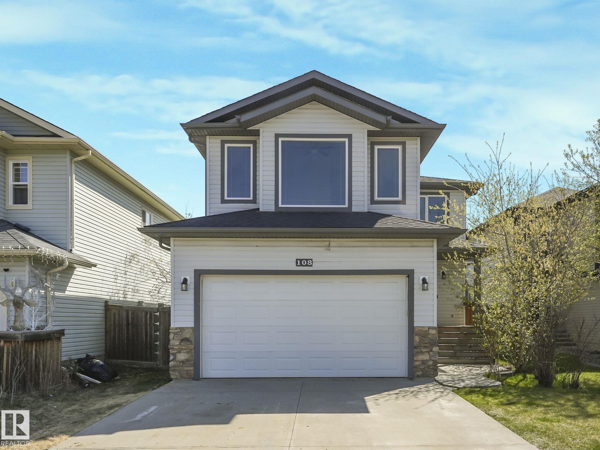 108 LAMPLIGHT Drive, E4453218, Alberta,