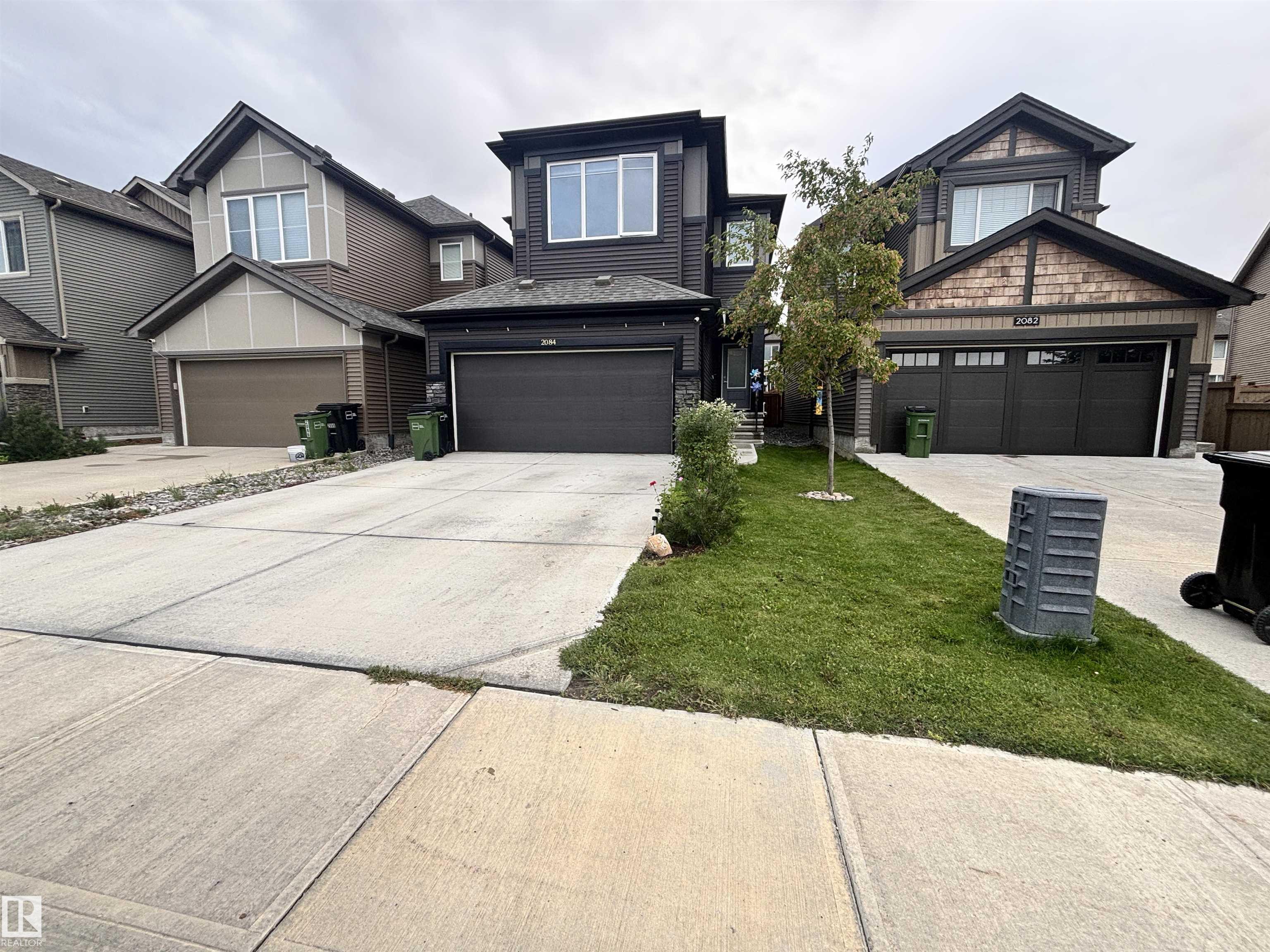 2084 GRAYDON HILL Crescent SW, E4453277, Alberta,