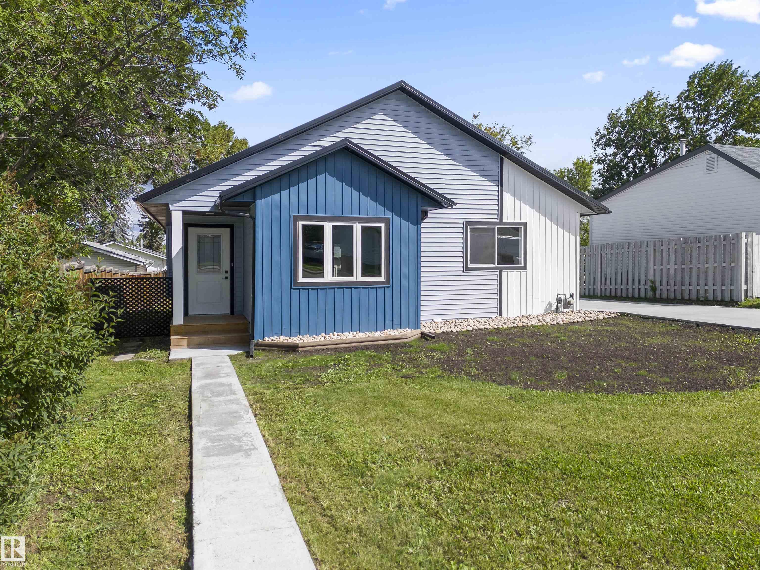 Third View of 5032 55 AVE, Tofield, Tofield, Alberta, T0B 4J0