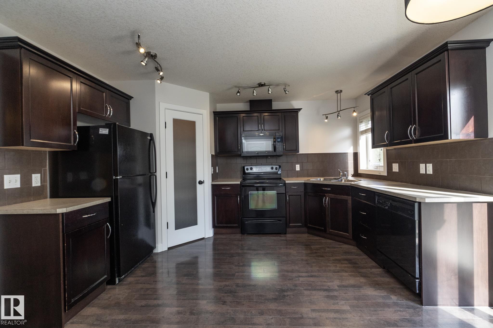 Fourth View of 193 BIRCHWOOD Close, Devon, Devon, Alberta, T9G 0A5