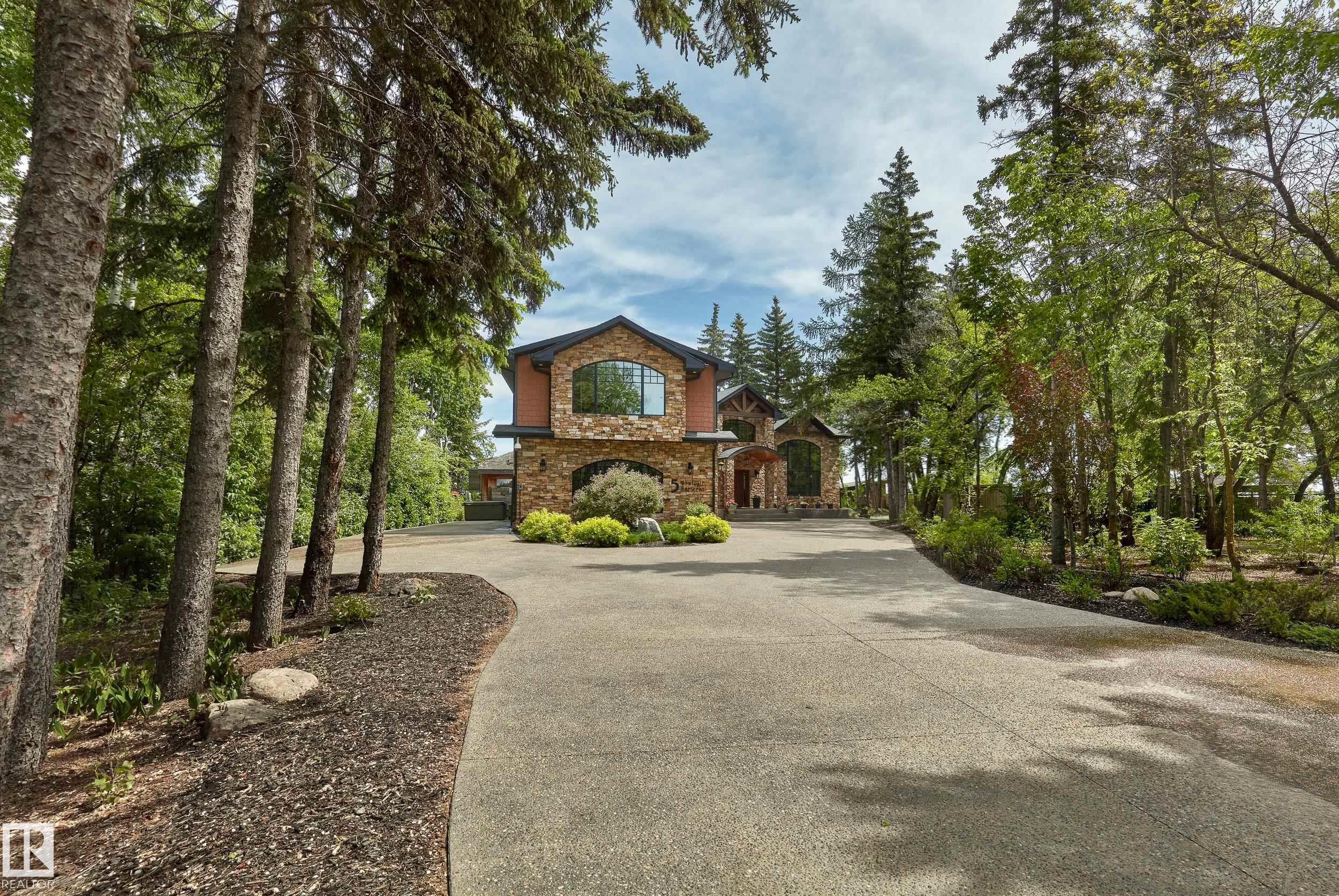 5 DONSDALE Crescent, E4453614, Alberta,