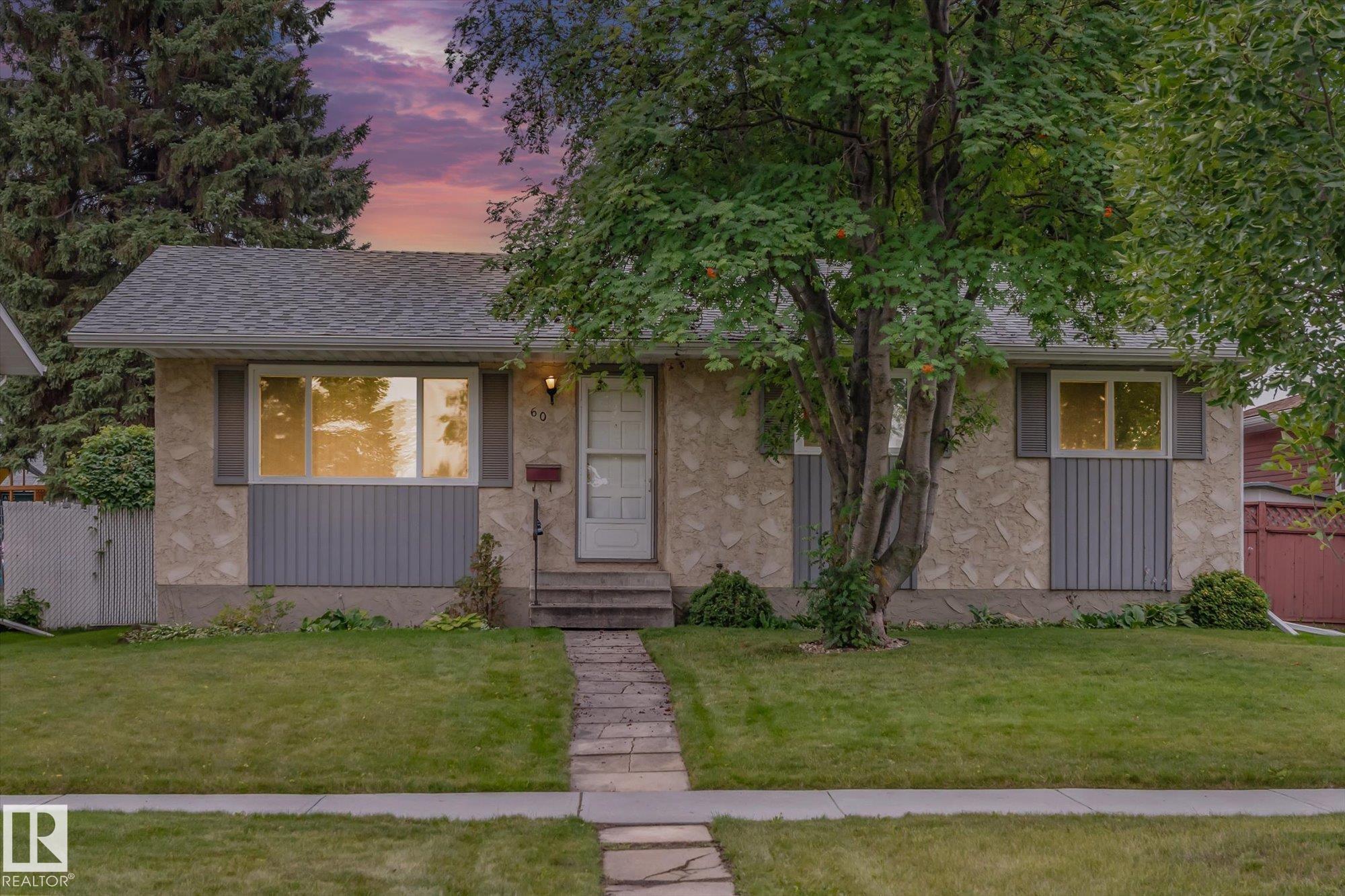 60 WOODHAVEN Drive, E4453649, Alberta,