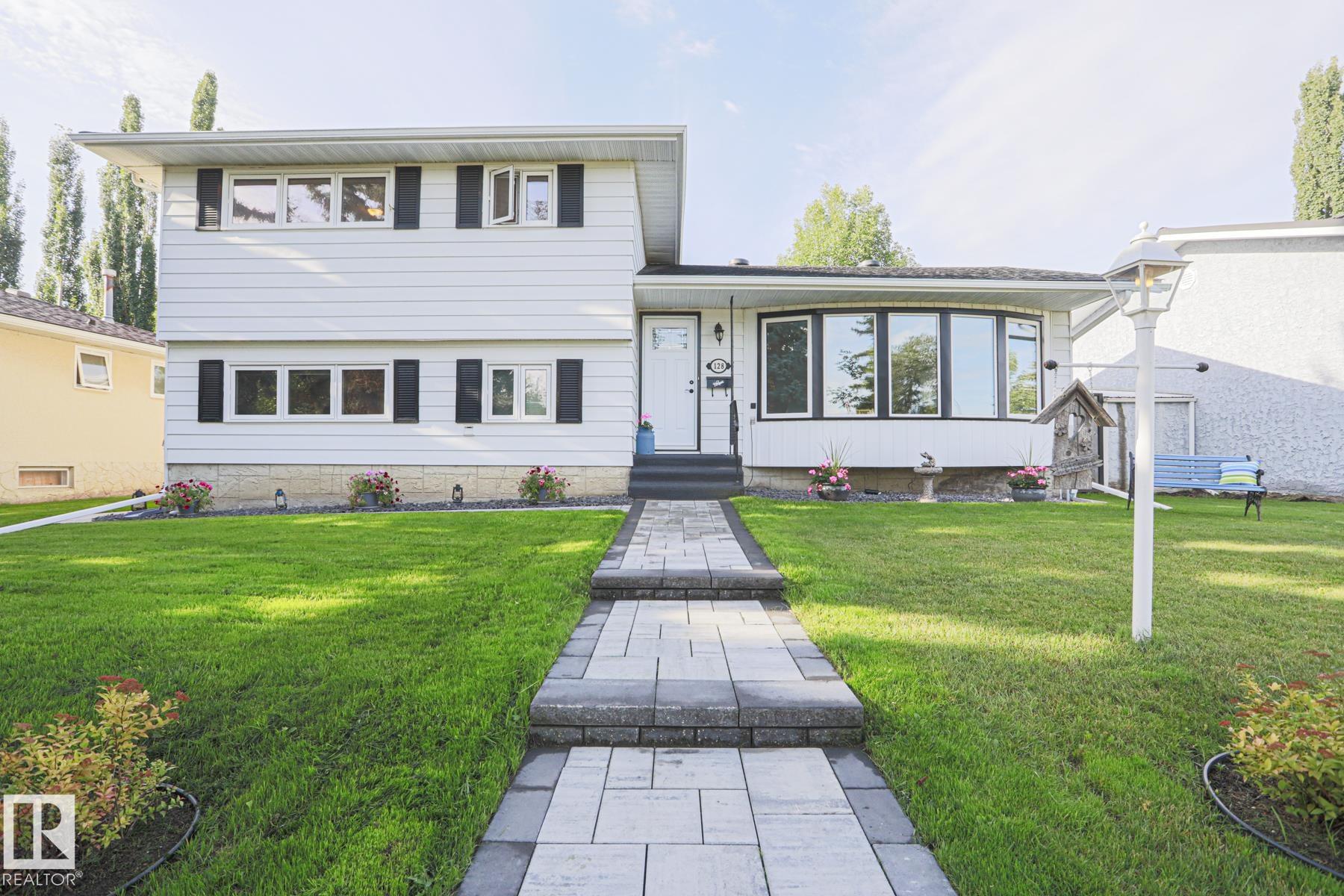 128 BROOKWOOD Drive, E4453697, Alberta,