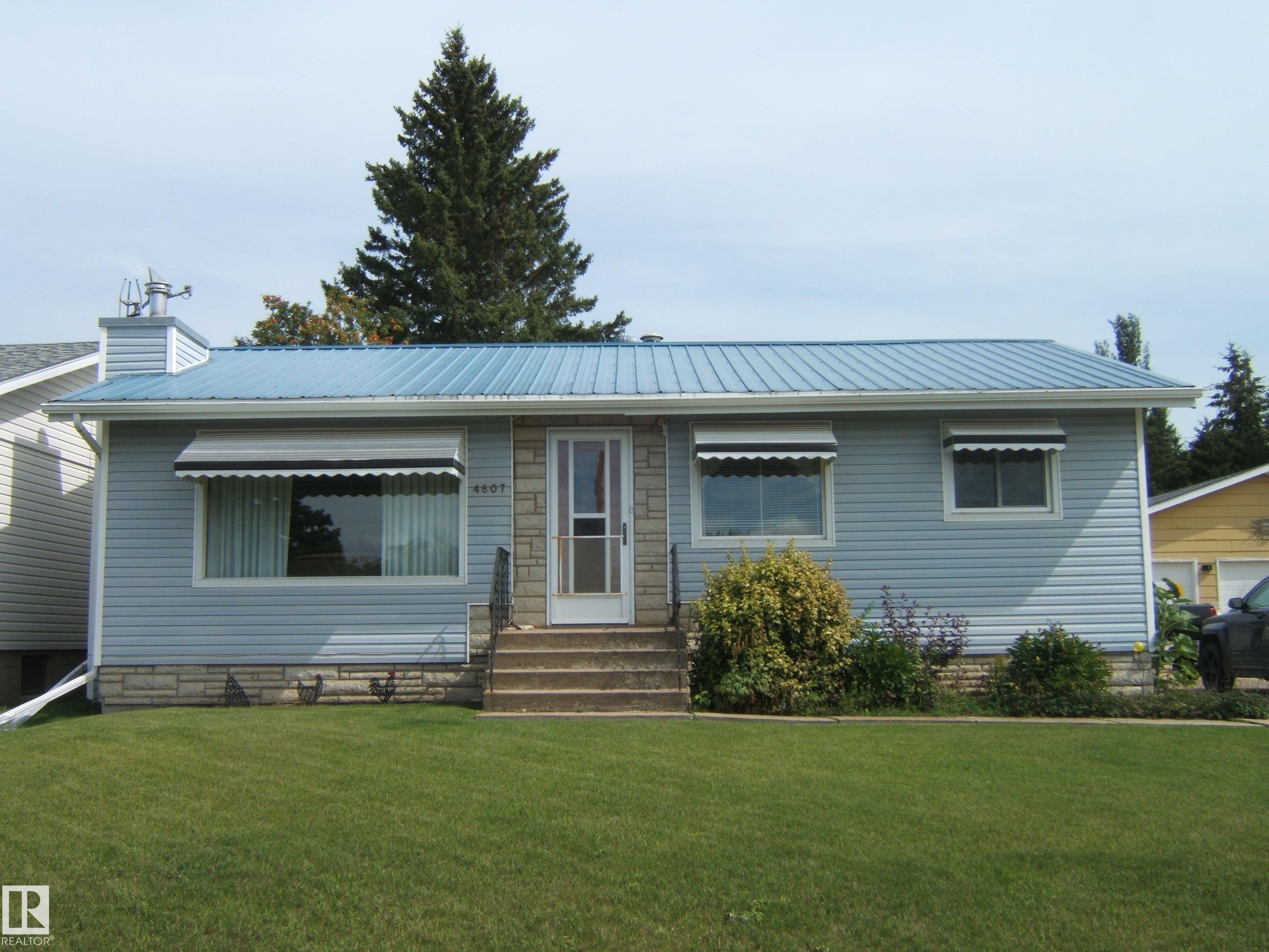 4807 46 Street, E4453715, Alberta,