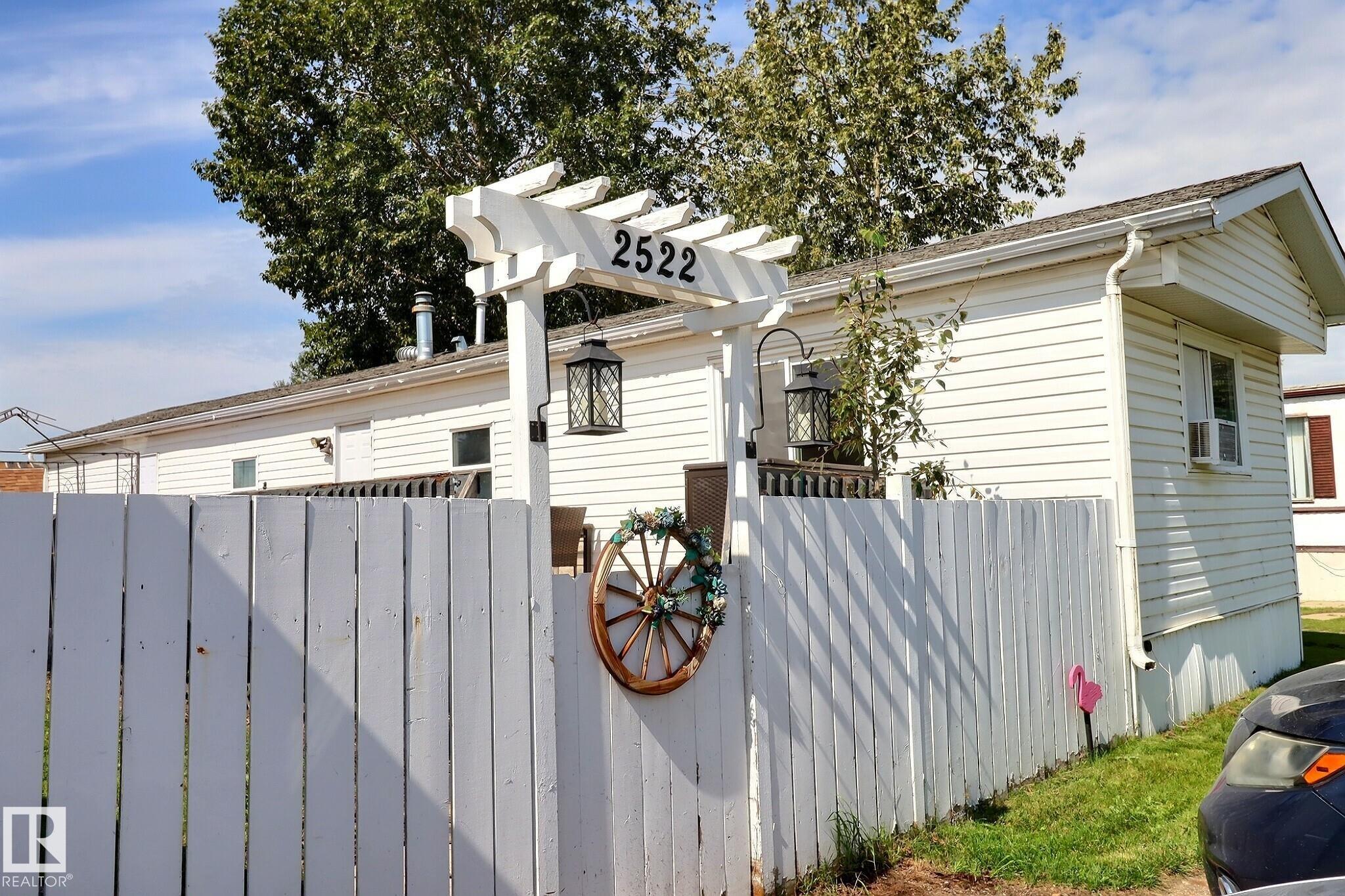 2522 West Port Road, E4453852, Alberta,