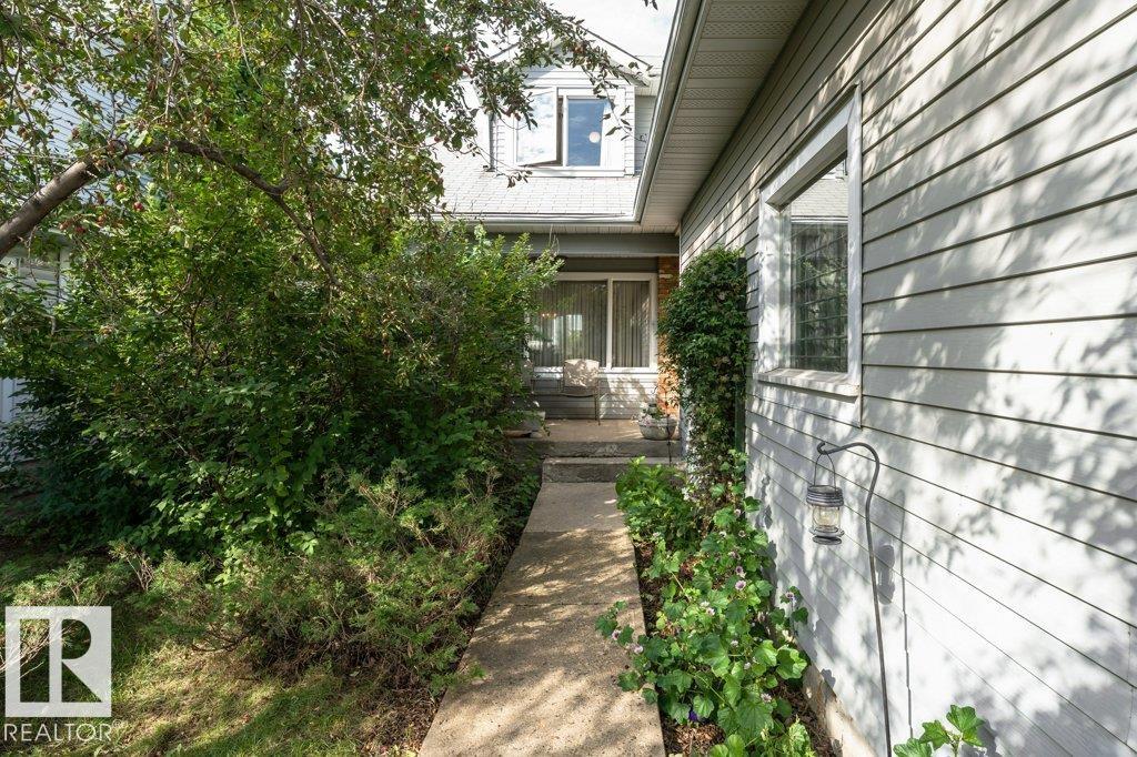 Fourth View of 9308 176A Street, Summerlea, Edmonton, Alberta, T5T 3G6
