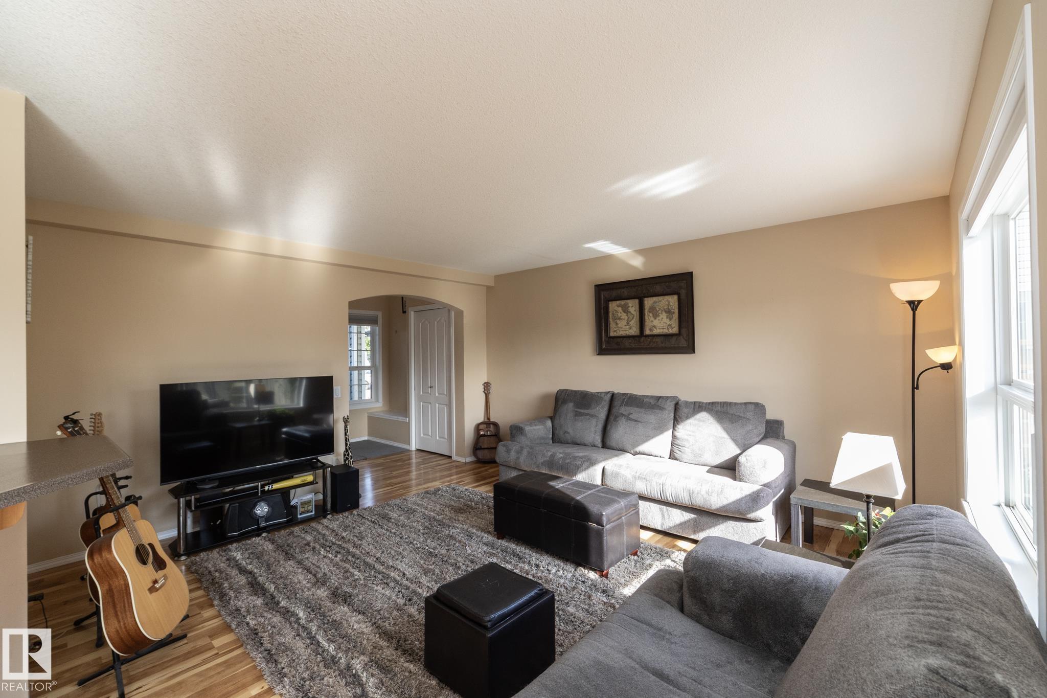 Third View of 301 BIRCHWOOD Drive, Devon, Devon, Alberta, T9G 2H9
