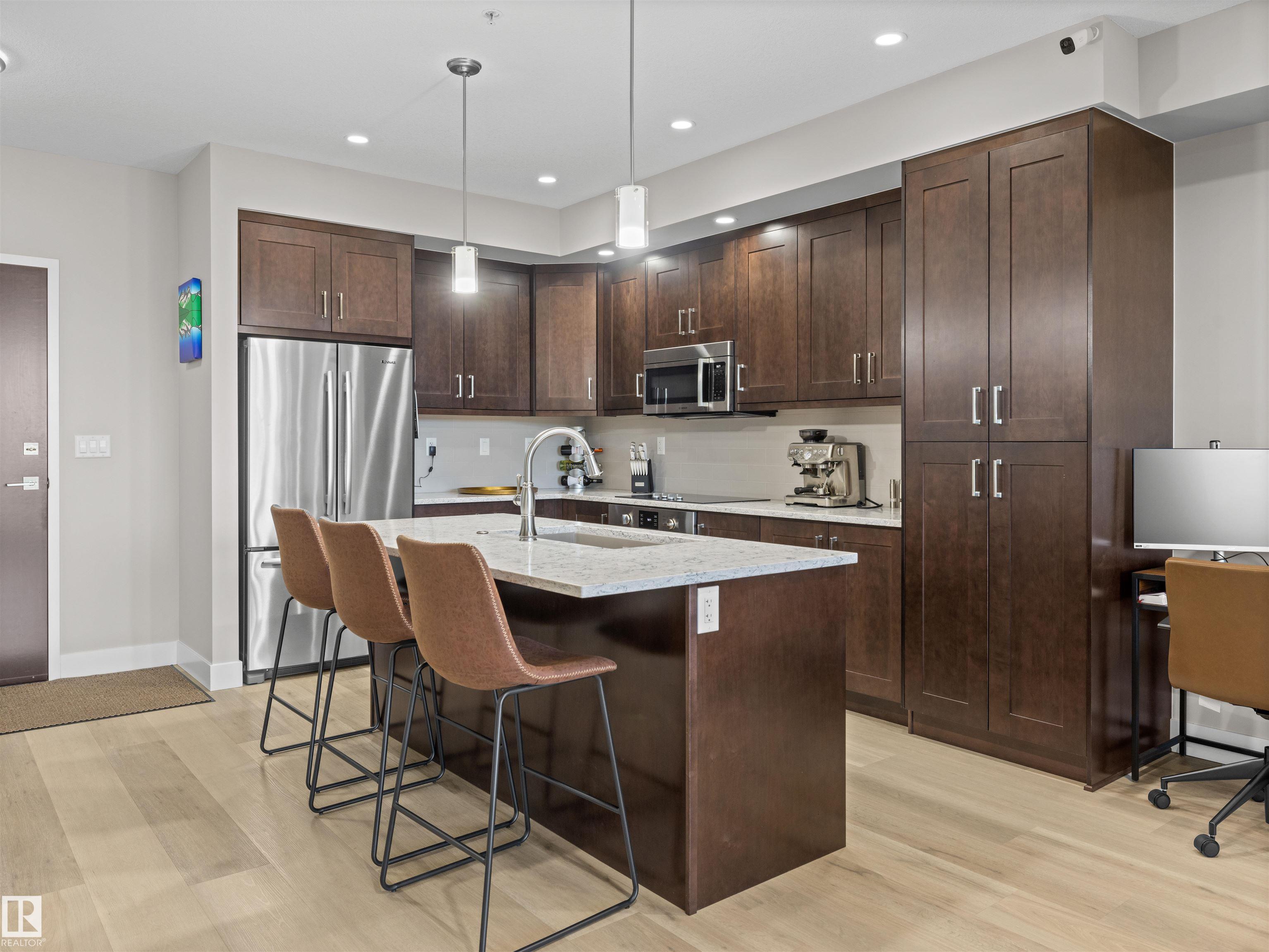 Fifth View of 628 200 BELLEROSE Drive, Oakmont, St. Albert, Alberta, T8N 7P7