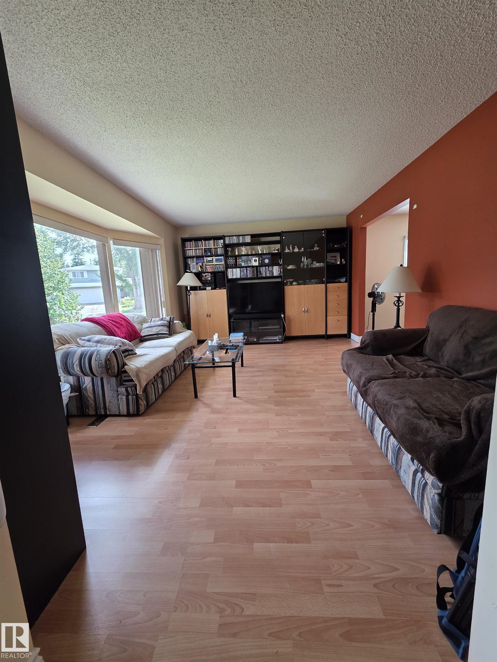 Second View of 8402 181A Street, Aldergrove, Edmonton, Alberta, T5T 0R9