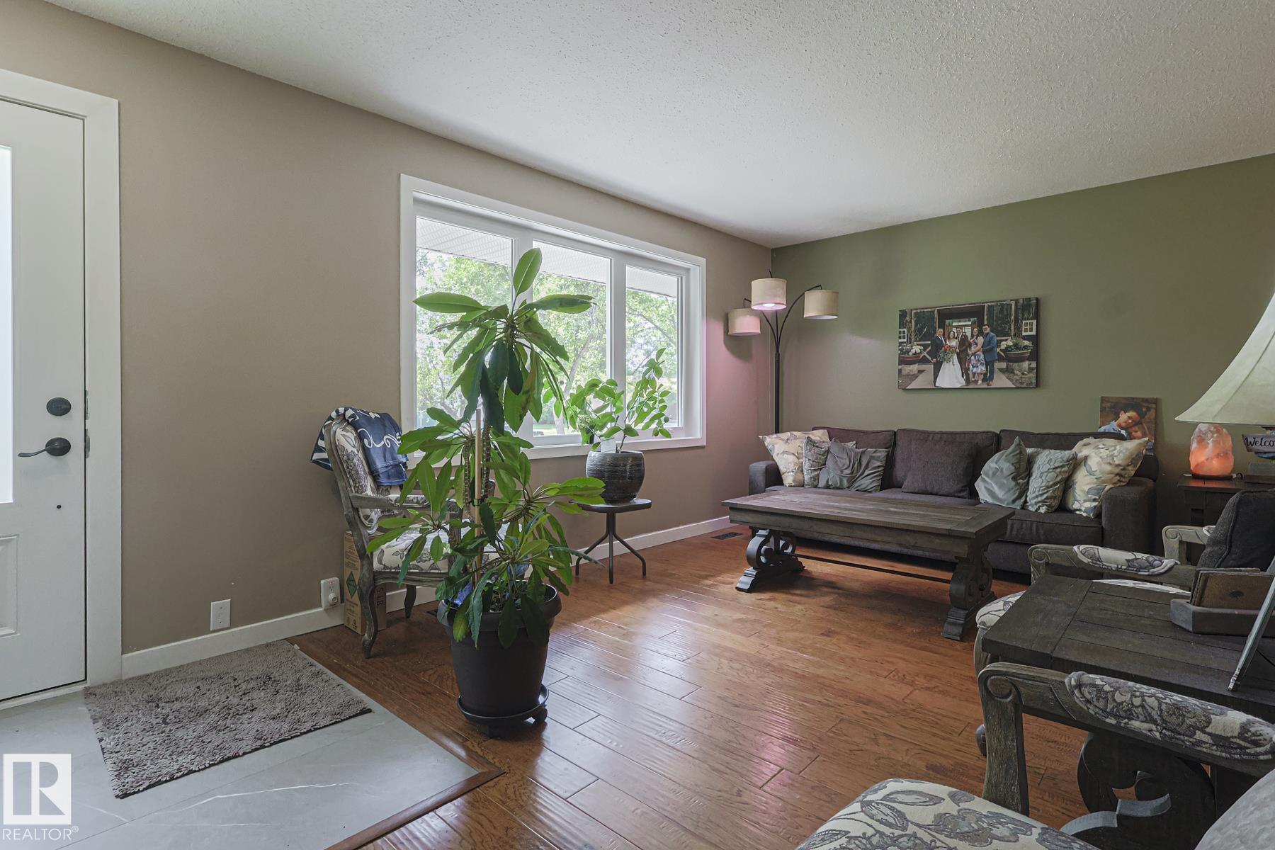 Fourth View of 8948 95 Avenue, Pineview Fort Sask., Fort Saskatchewan, Alberta, T8L 1C3