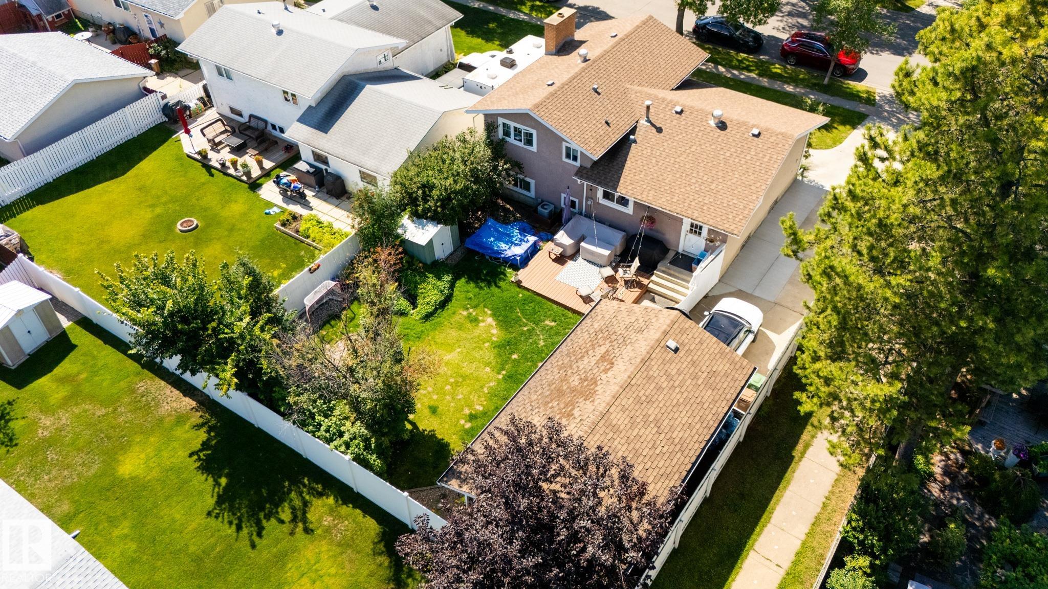 Second View of 16 LAROSE Drive, Lacombe Park, St. Albert, Alberta, T8N 1S6