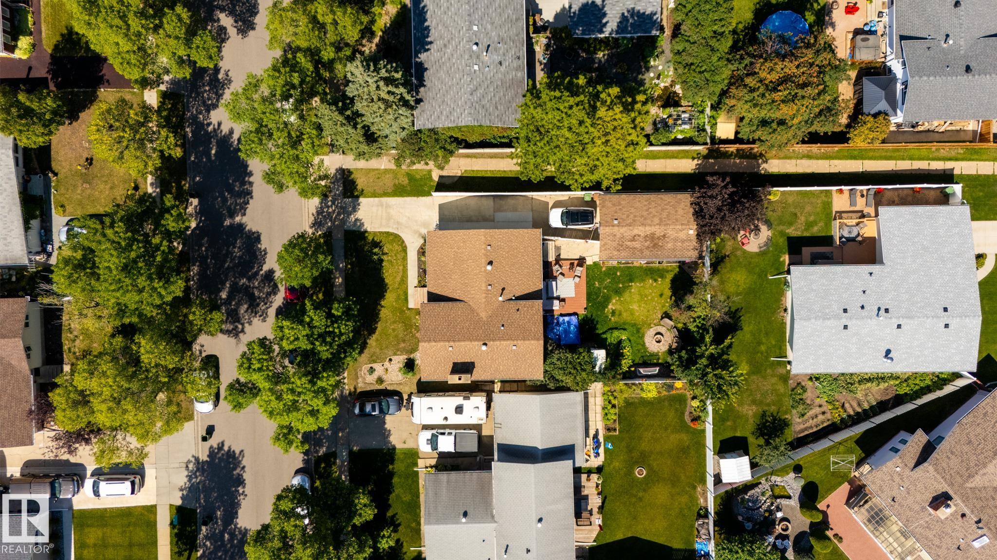 Third View of 16 LAROSE Drive, Lacombe Park, St. Albert, Alberta, T8N 1S6