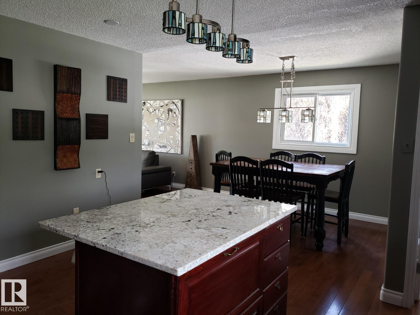 Fifth View of 16 LAROSE Drive, Lacombe Park, St. Albert, Alberta, T8N 1S6