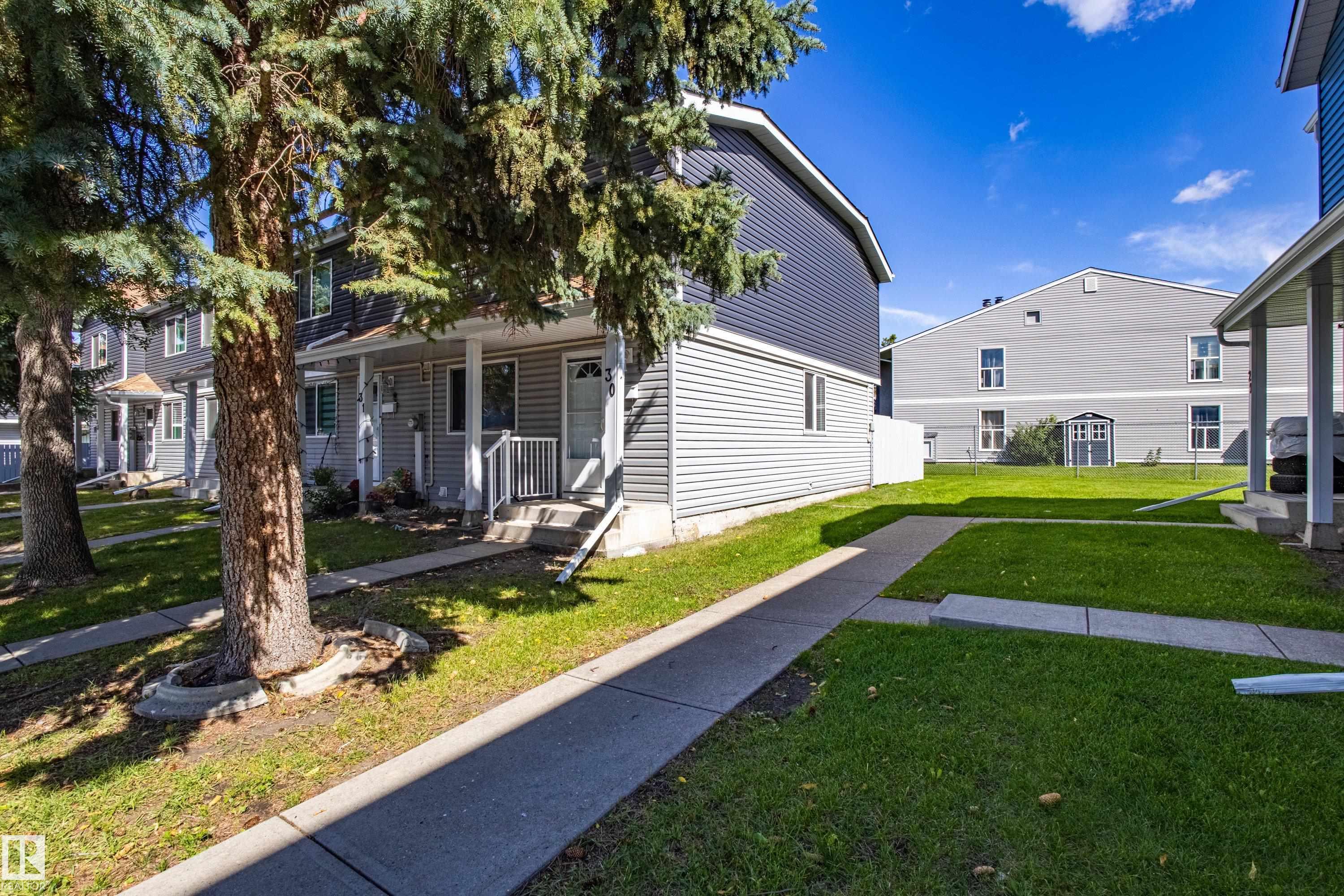 Third View of 30 1411 MILL WOODS E, Crawford Plains, Edmonton, Alberta, T6L 4T3