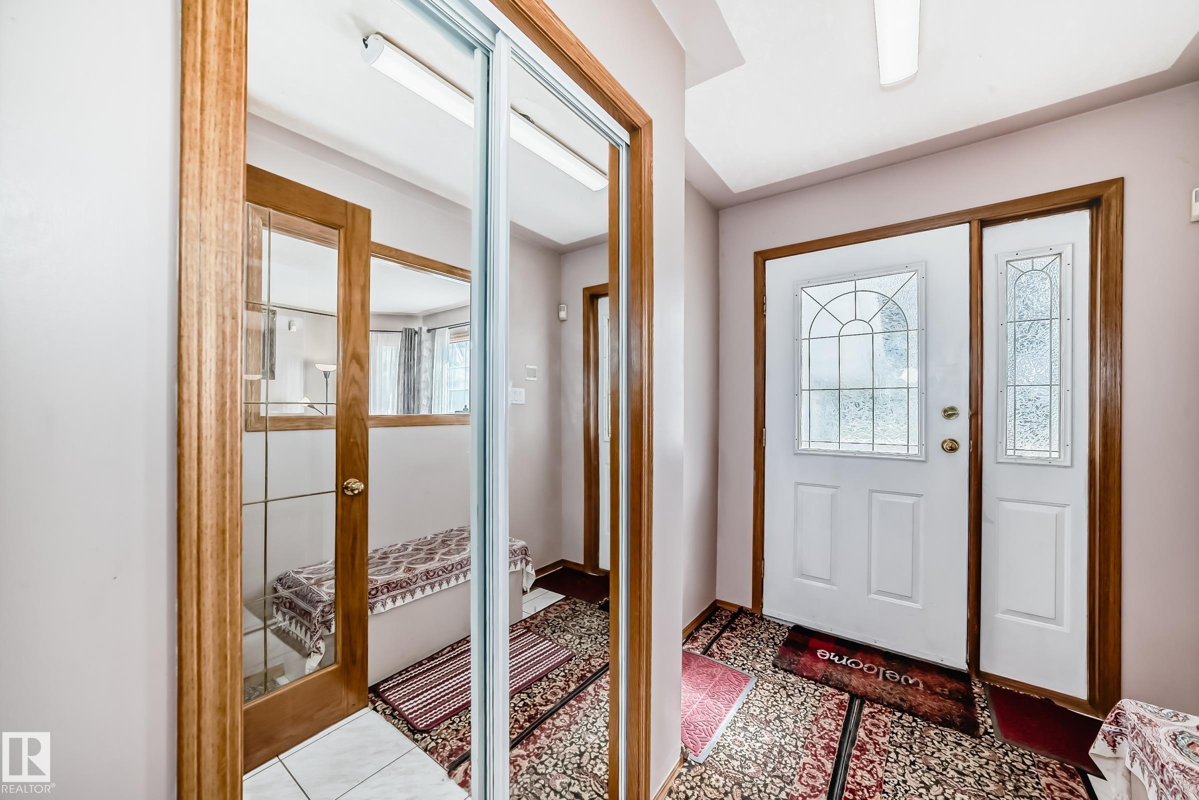 Third View of 1068 JAMES Crescent, Jackson Heights, Edmonton, Alberta, T6L 6P6