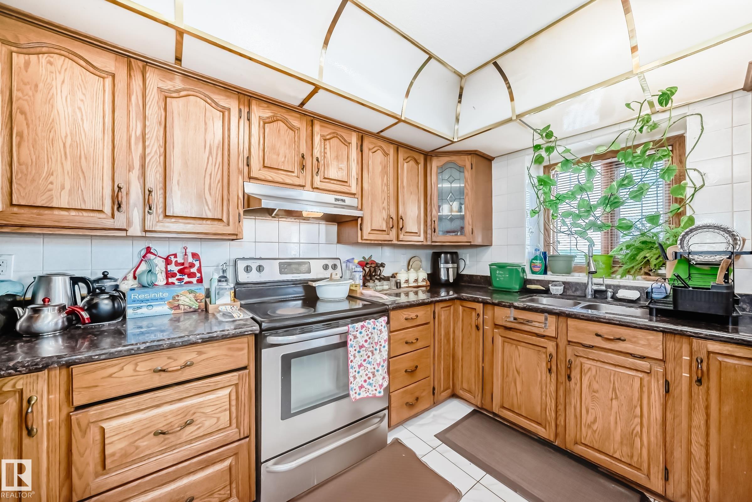 Fifth View of 1068 JAMES Crescent, Jackson Heights, Edmonton, Alberta, T6L 6P6