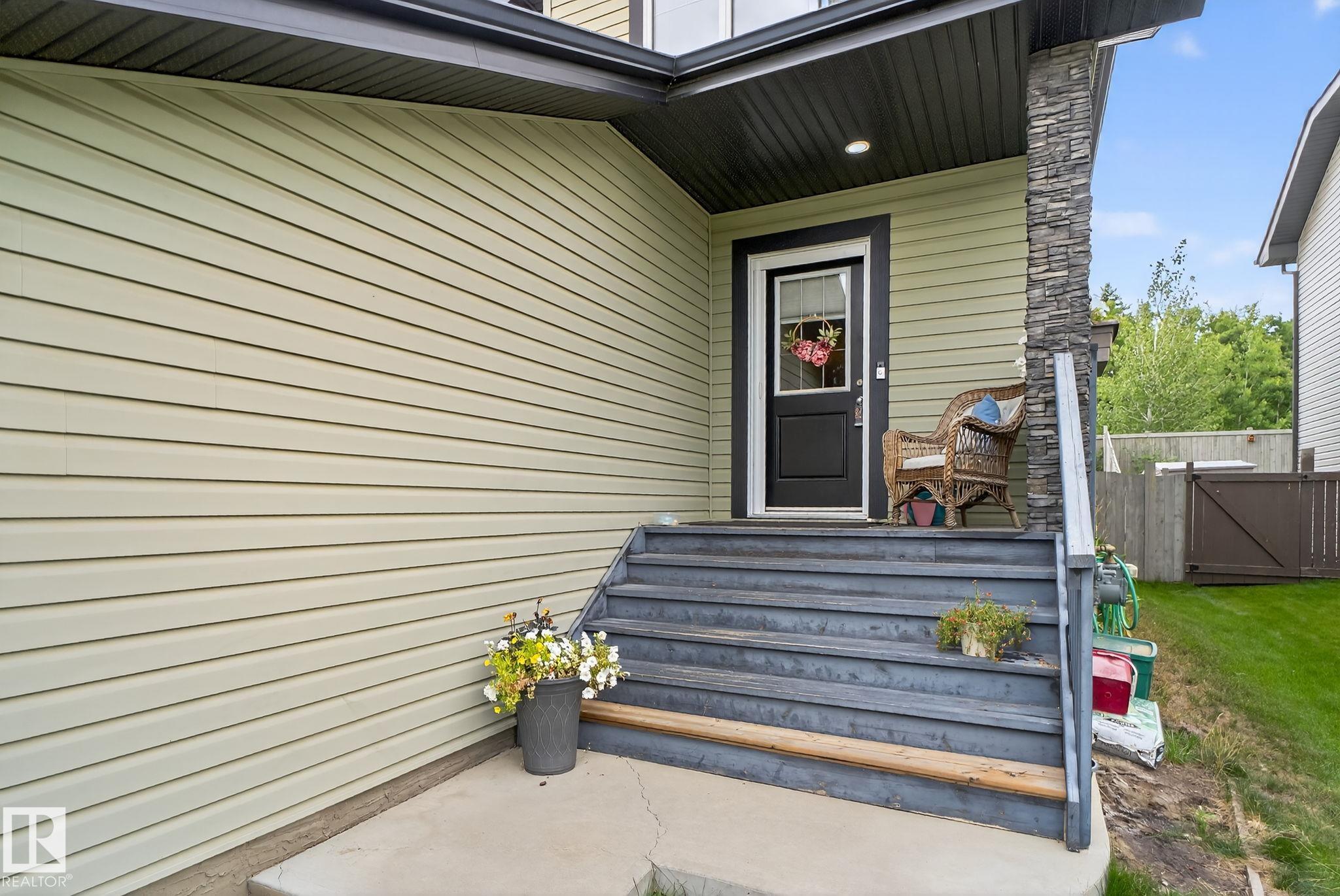 Second View of 16 ROYAL Street, Riverside (St. Albert), St. Albert, Alberta, T8N 7N8