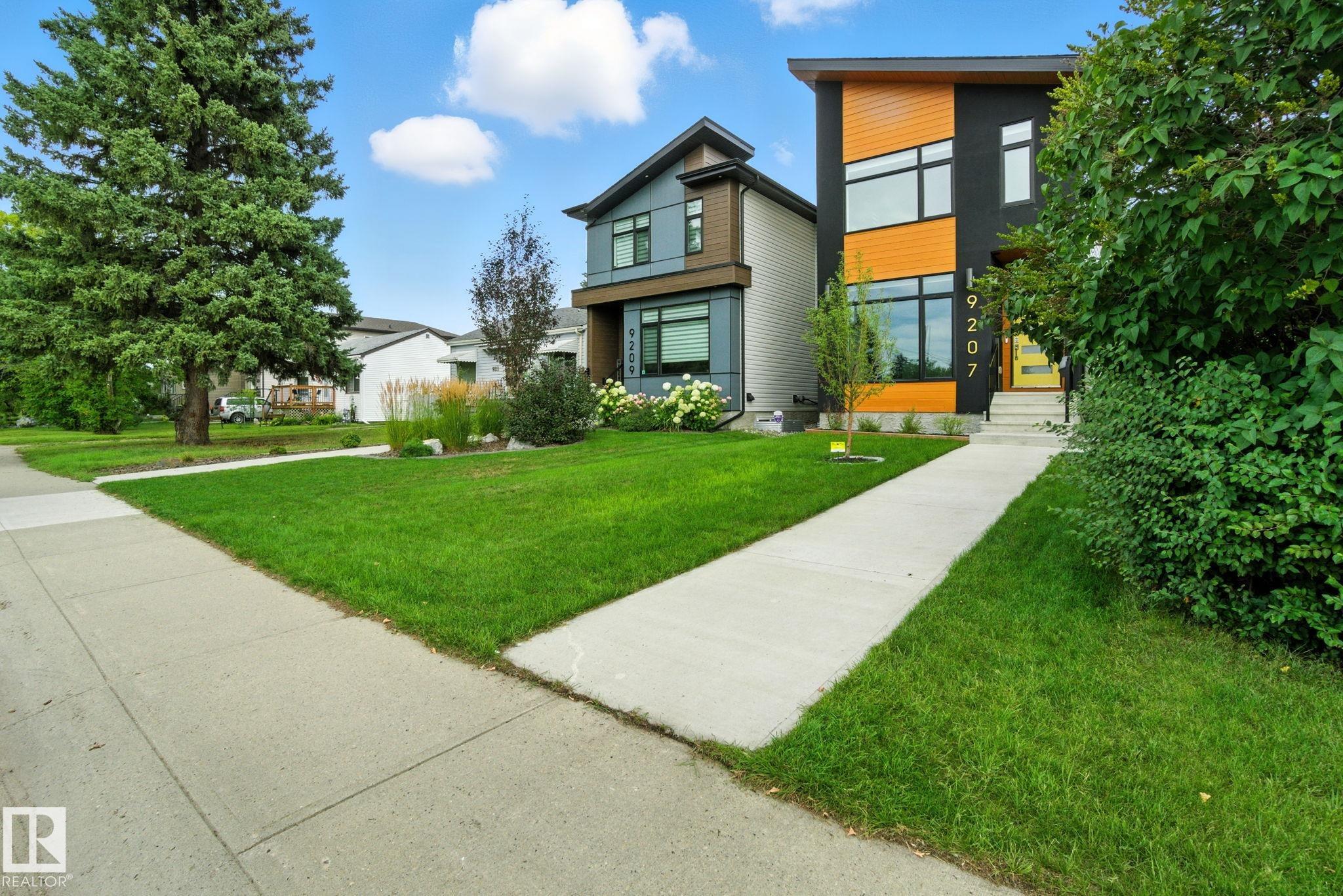 Second View of 9207 152 Street, Sherwood, Edmonton, Alberta, T5R 1M2