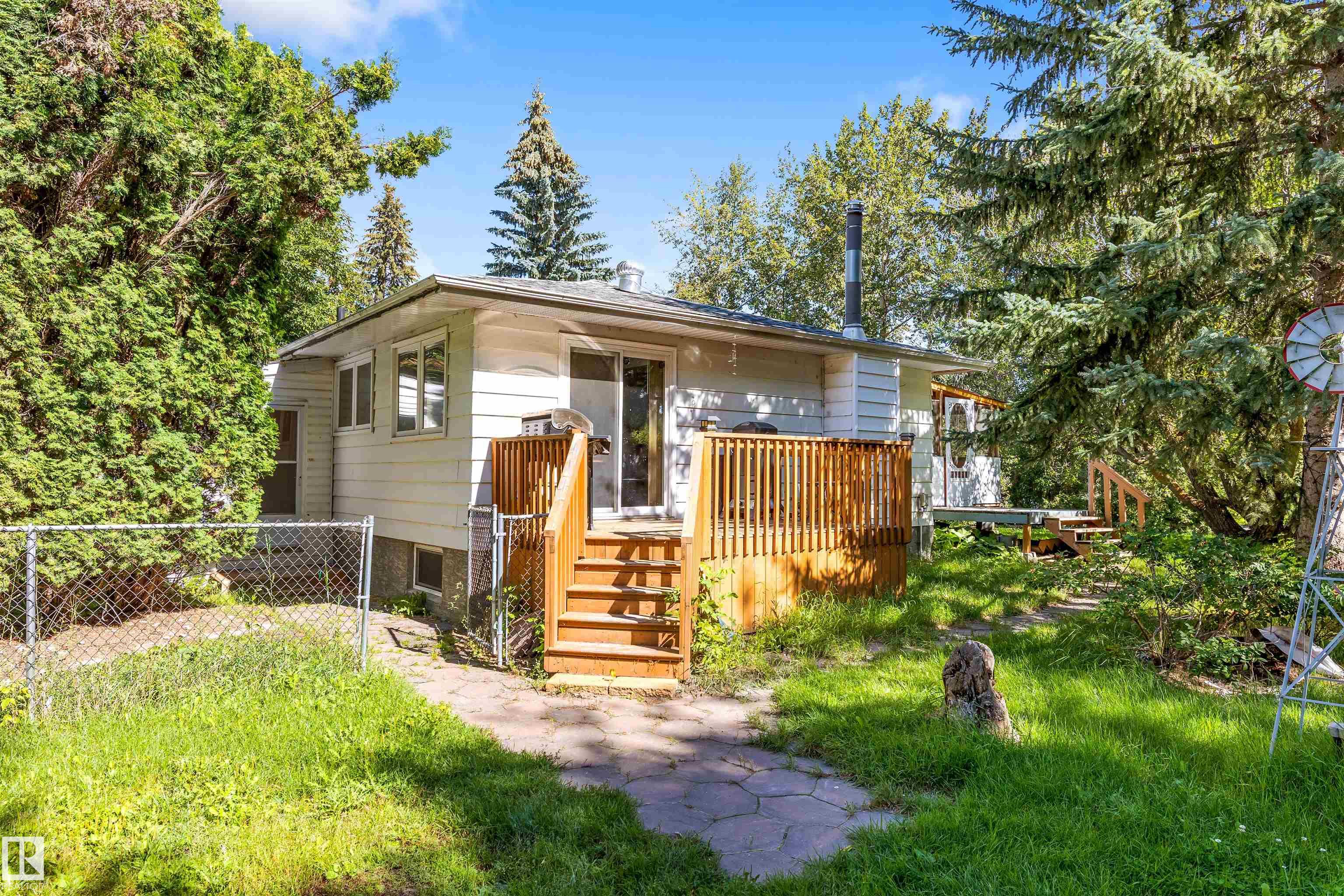 Third View of 1700 LAKESIDE Drive, Spring Lake, Rural Parkland County, Alberta, T7Z 2V9