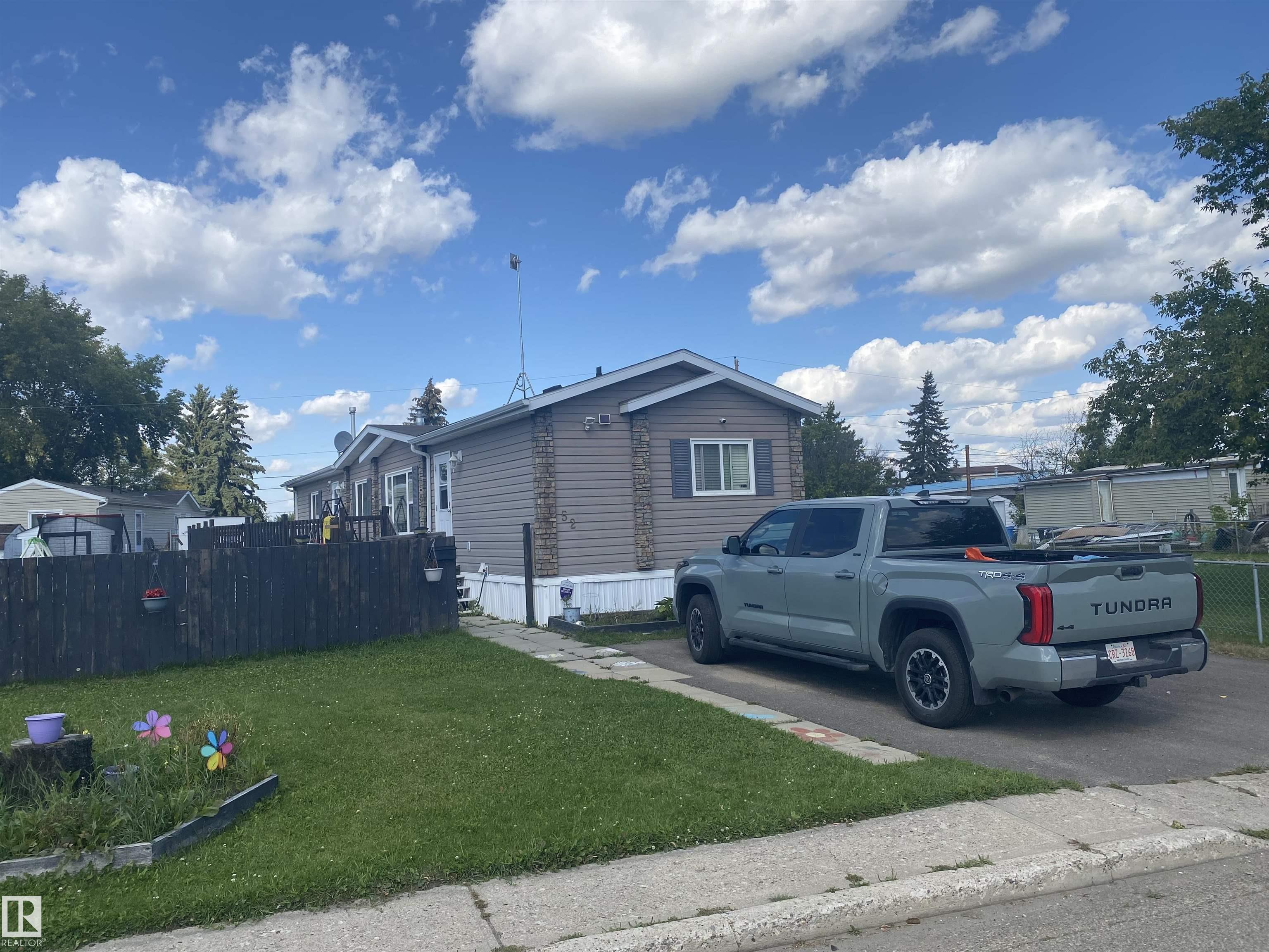52 4204 47 Street, E4454581, Alberta,