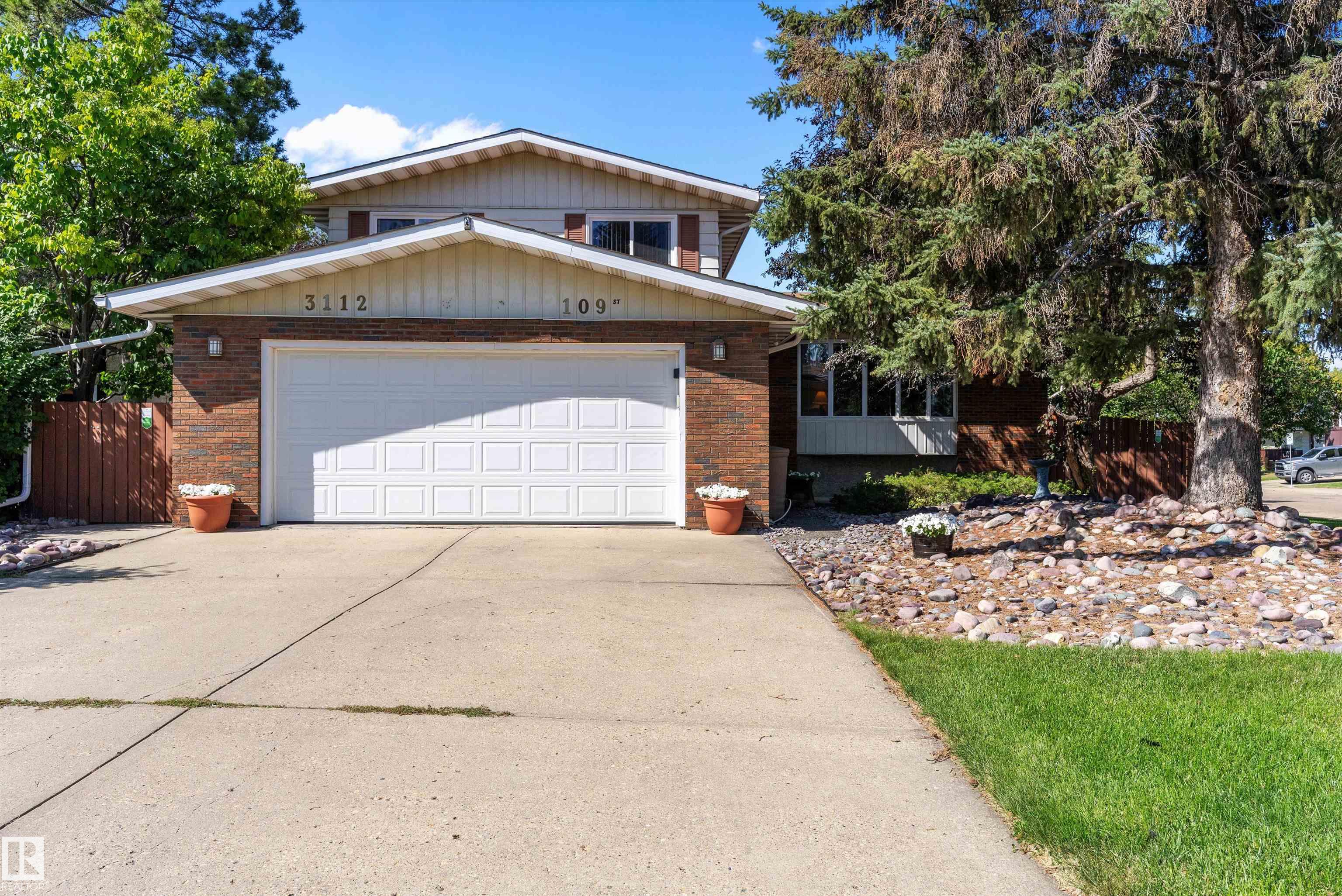 3112 109 Street, E4454694, Alberta,