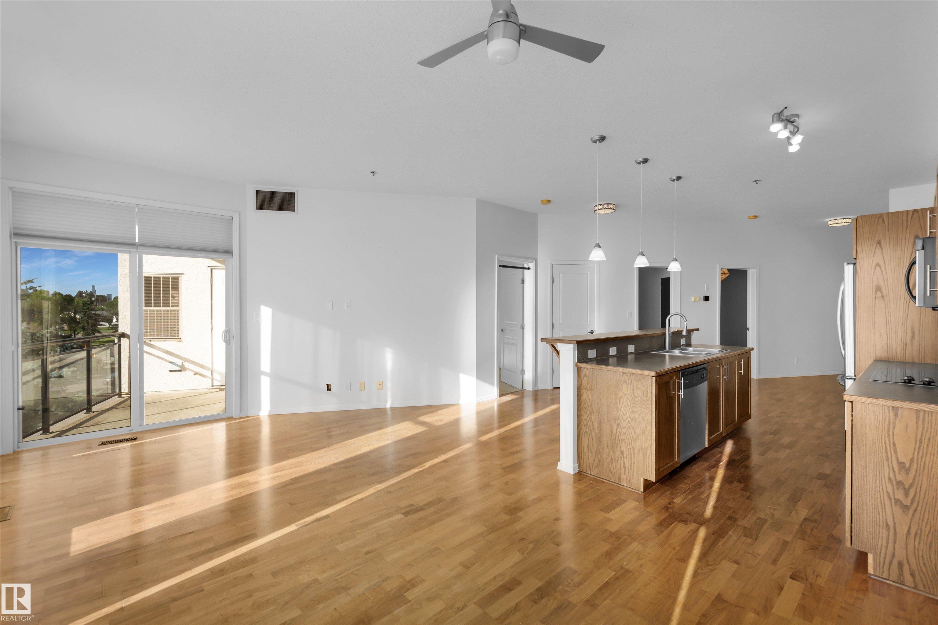 365 4823 104A Street, E4454698, Alberta,