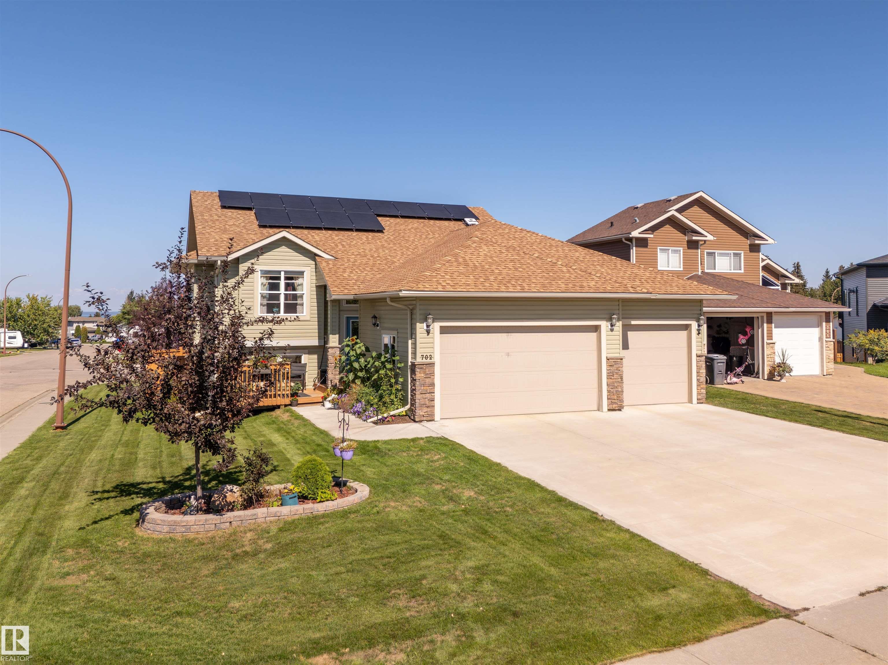 702 pheasant Close, E4454885, Alberta,