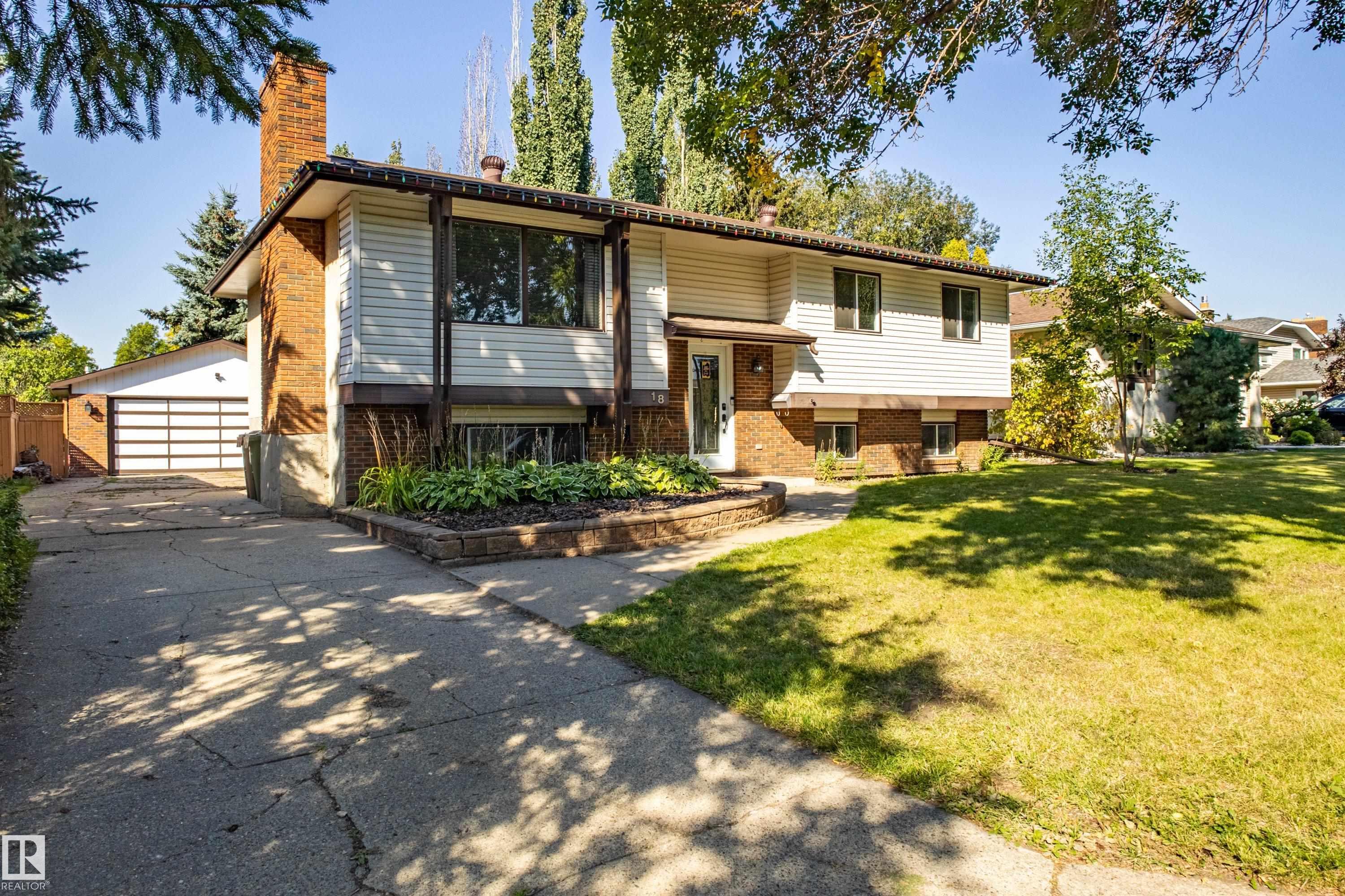 Second View of 18 LOCKHART Drive, Lacombe Park, St. Albert, Alberta, T8N 2V1