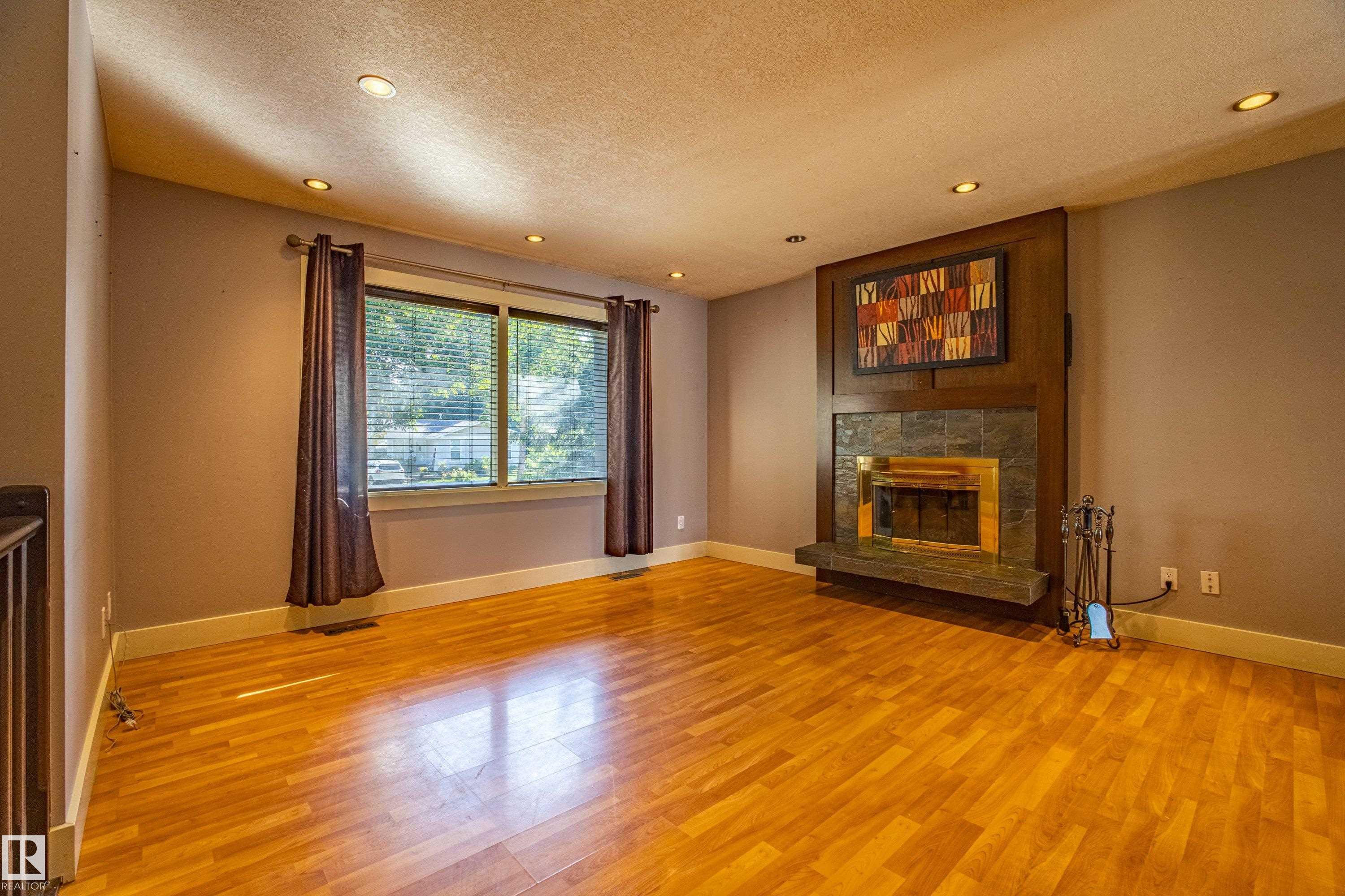 Third View of 18 LOCKHART Drive, Lacombe Park, St. Albert, Alberta, T8N 2V1