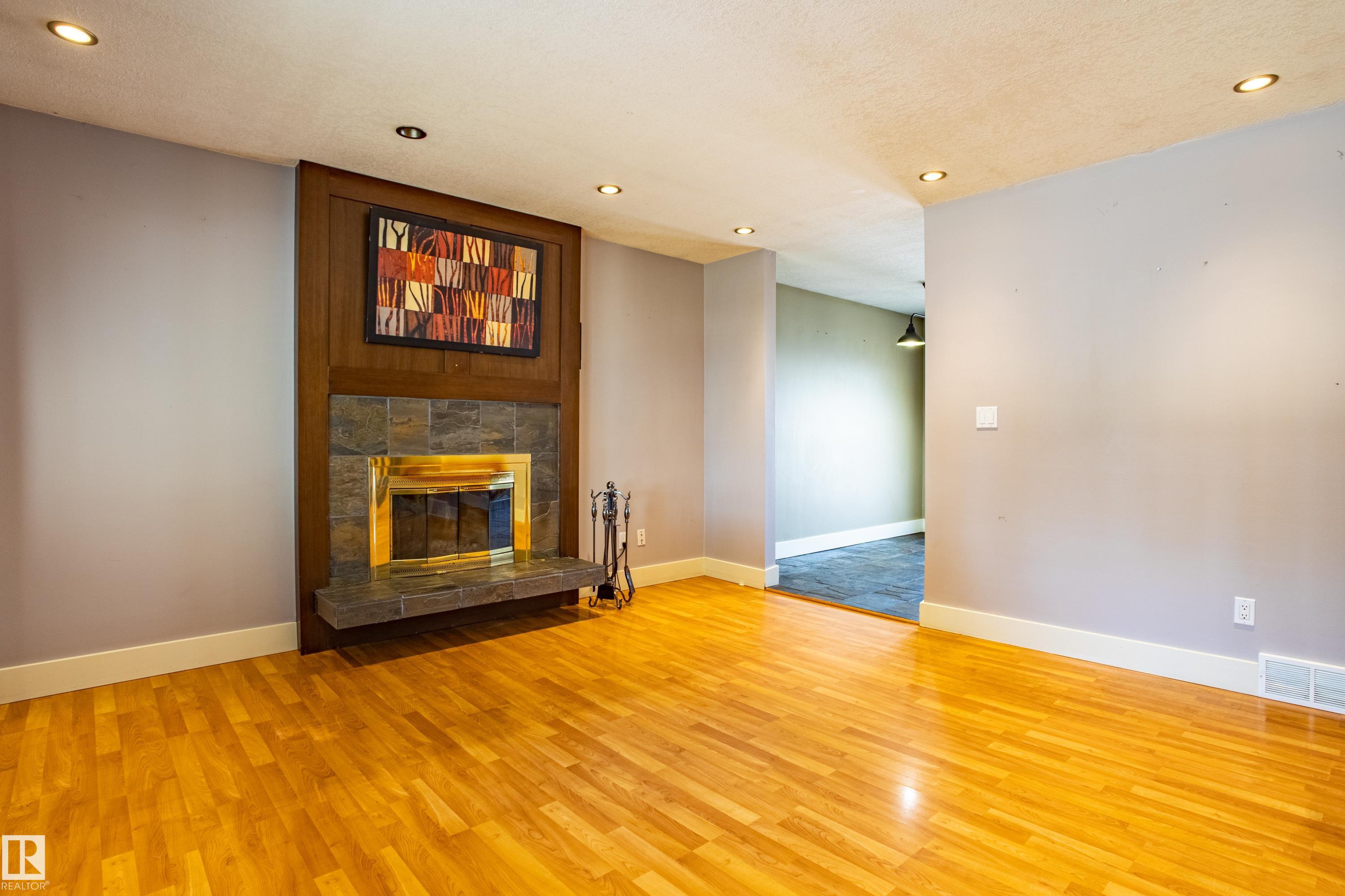 Fourth View of 18 LOCKHART Drive, Lacombe Park, St. Albert, Alberta, T8N 2V1