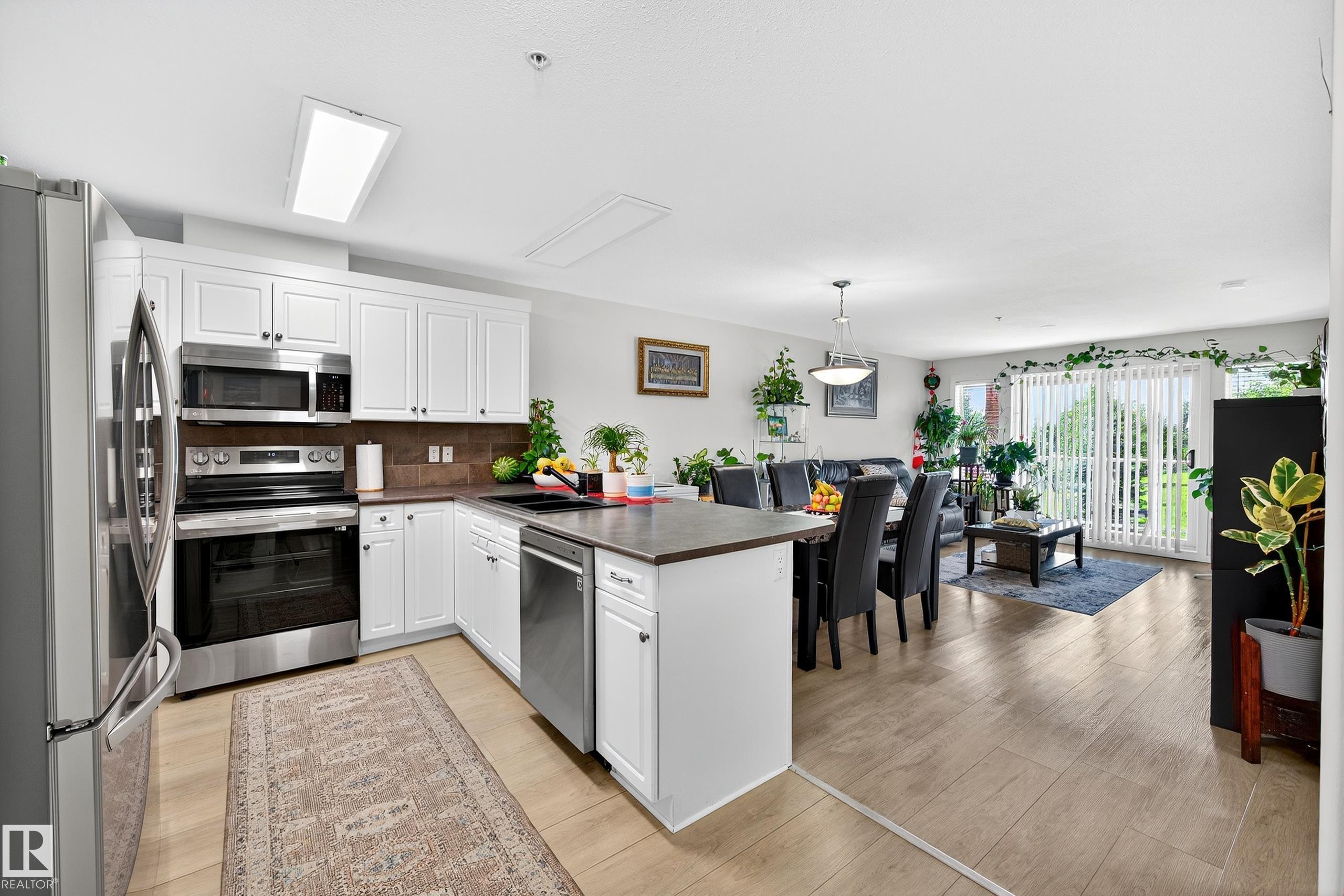 Third View of 226 278 SUDER GREENS Drive, Suder Greens, Edmonton, Alberta, T5T 6V6