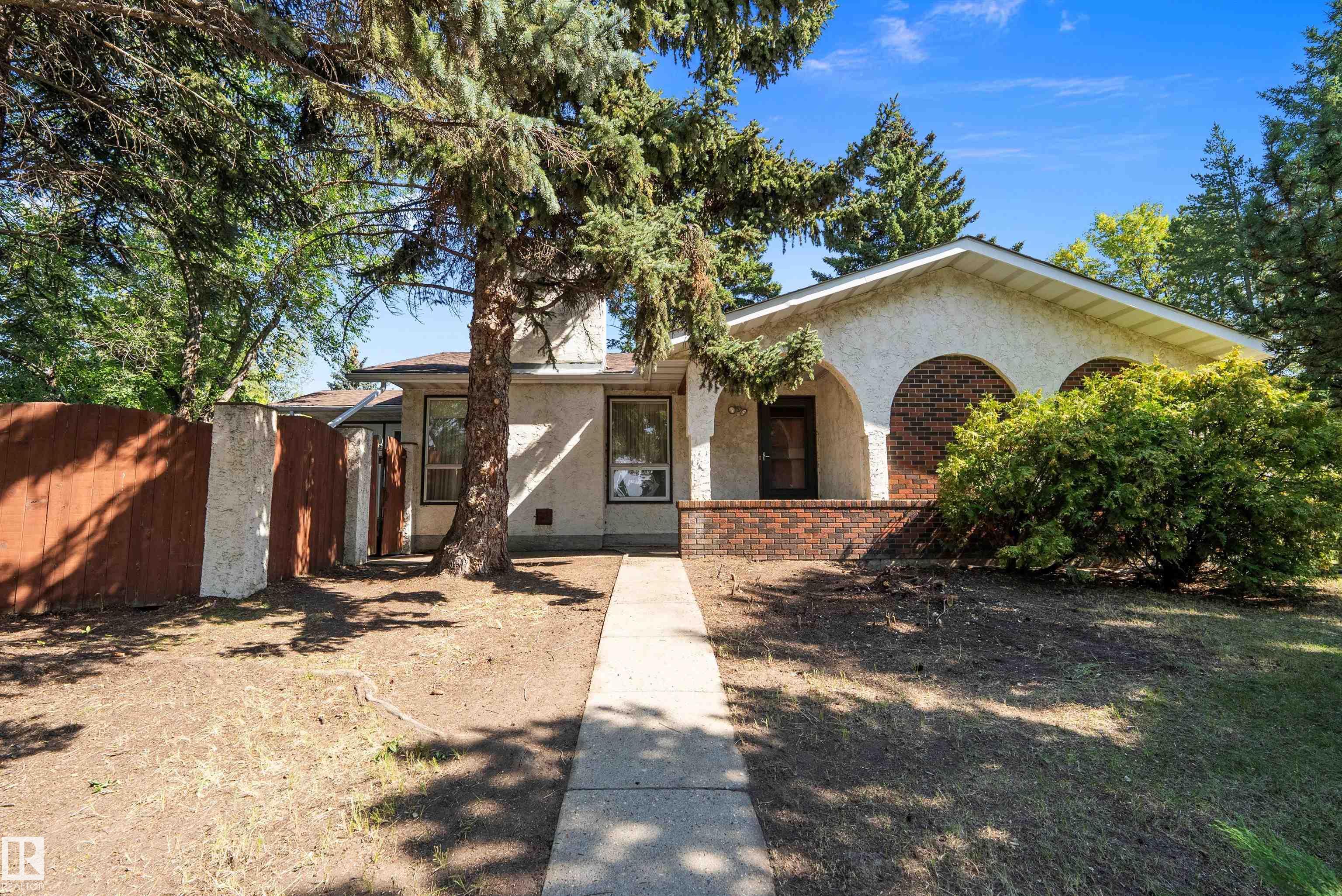 4 APACHE Crescent, E4455001, Alberta,