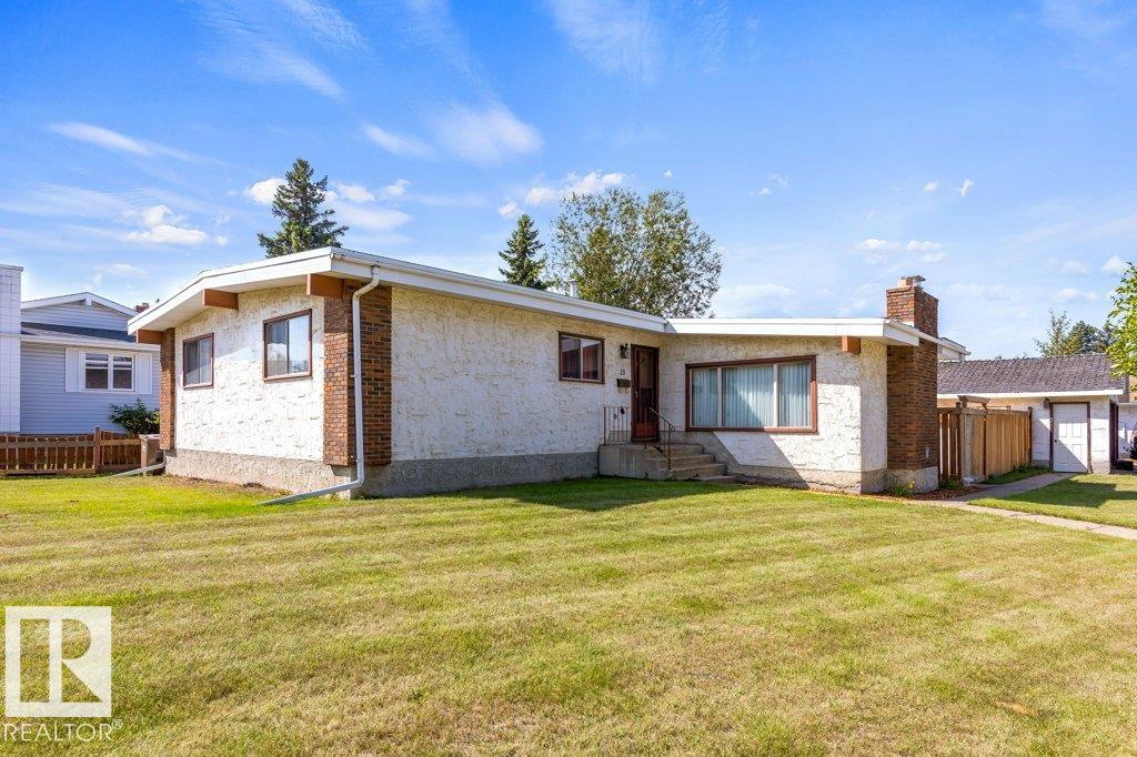 13 LUCERNE Crescent, E4455284, Alberta,
