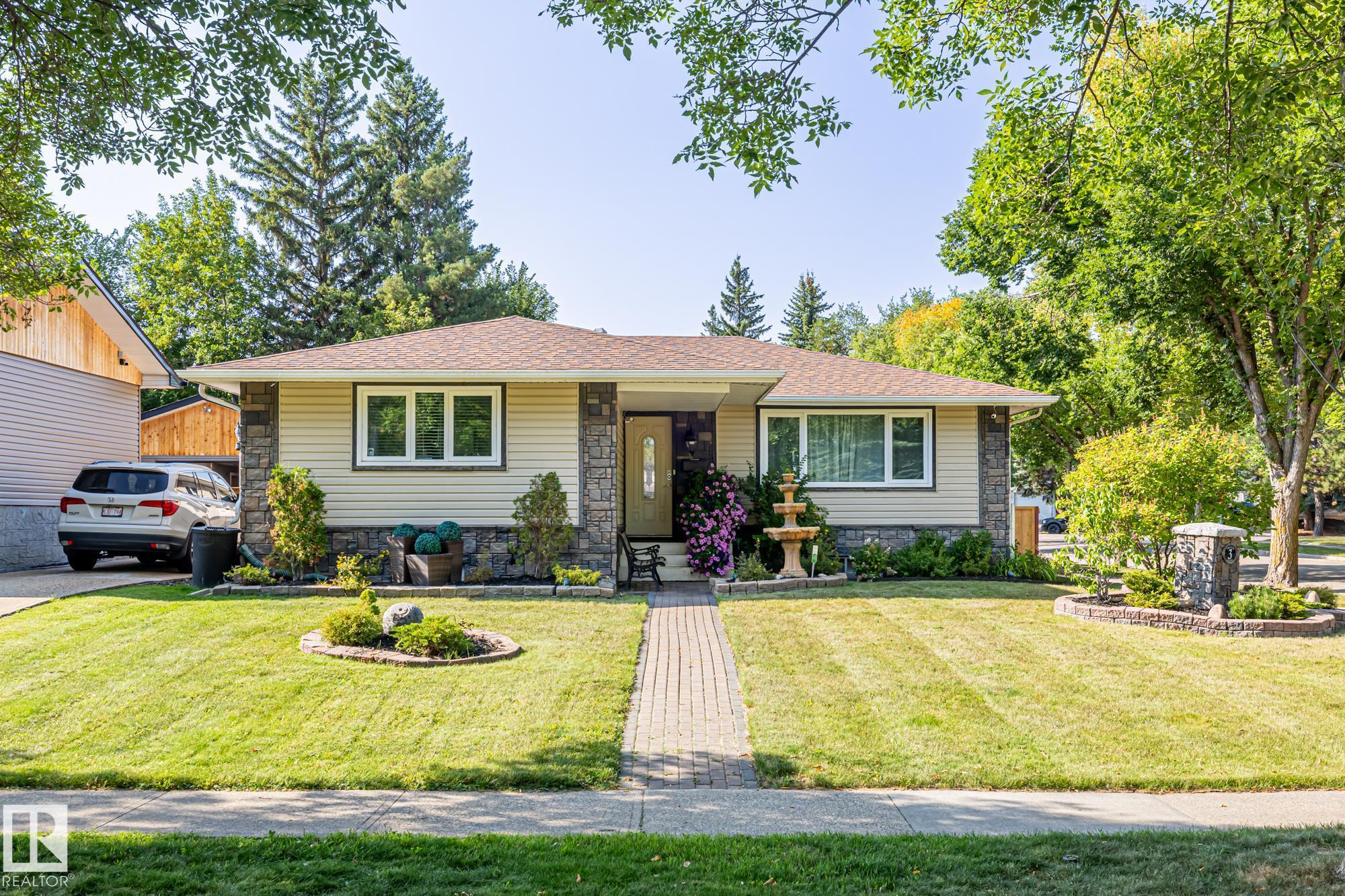 3 FALSTAFF Avenue, E4455441, Alberta,