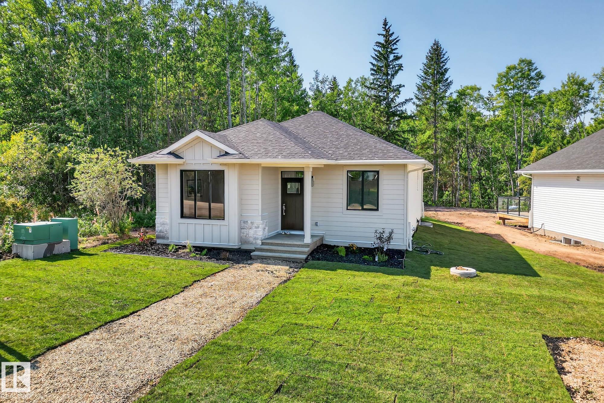 112 HERON POINT Close, E4455444, Alberta,