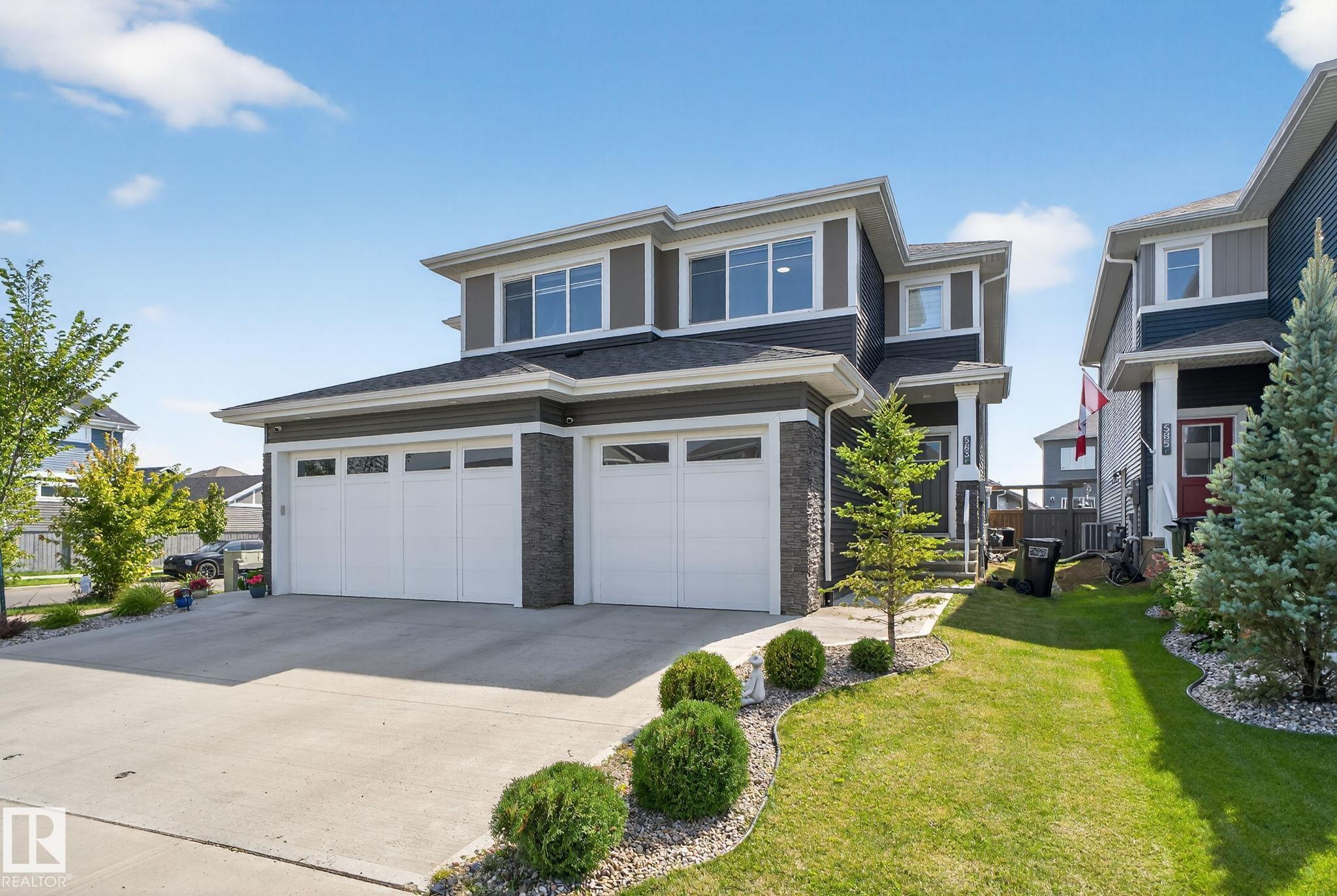 583 GLENRIDDING RAVINE Drive, E4455617, Alberta,