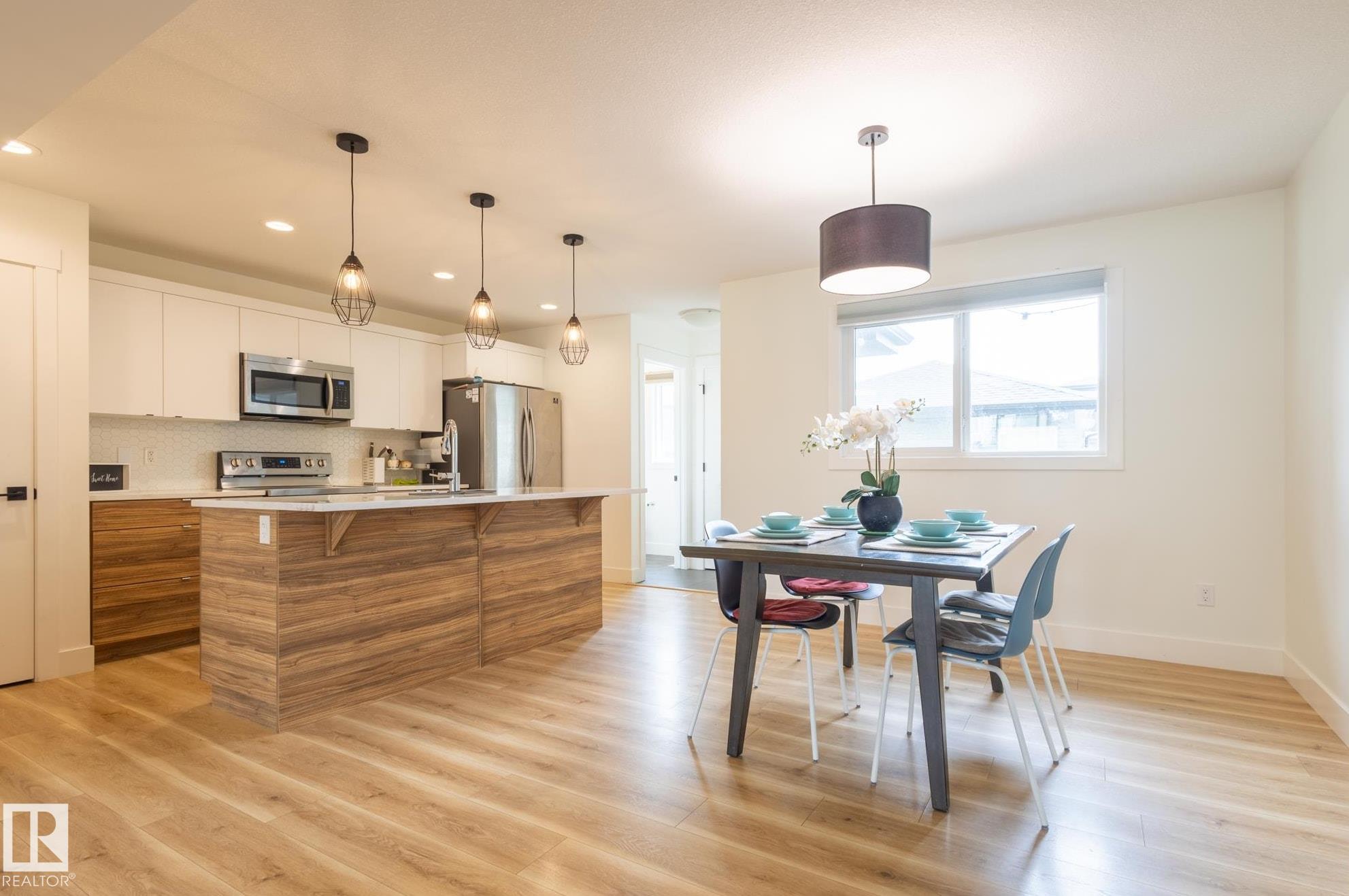 6481 KING Wynd, E4455618, Alberta,
