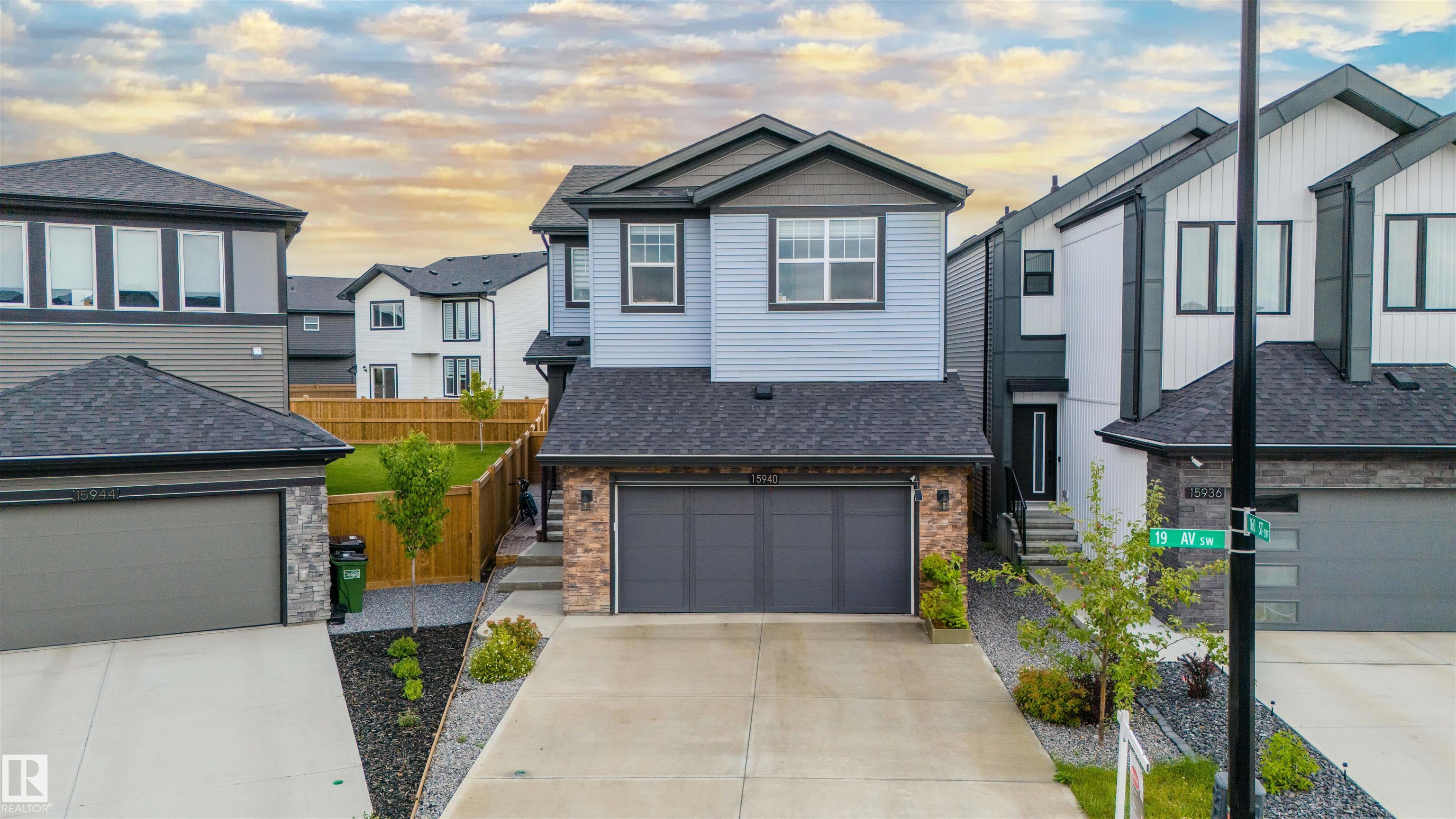 15940 19 Avenue, E4455627, Alberta,