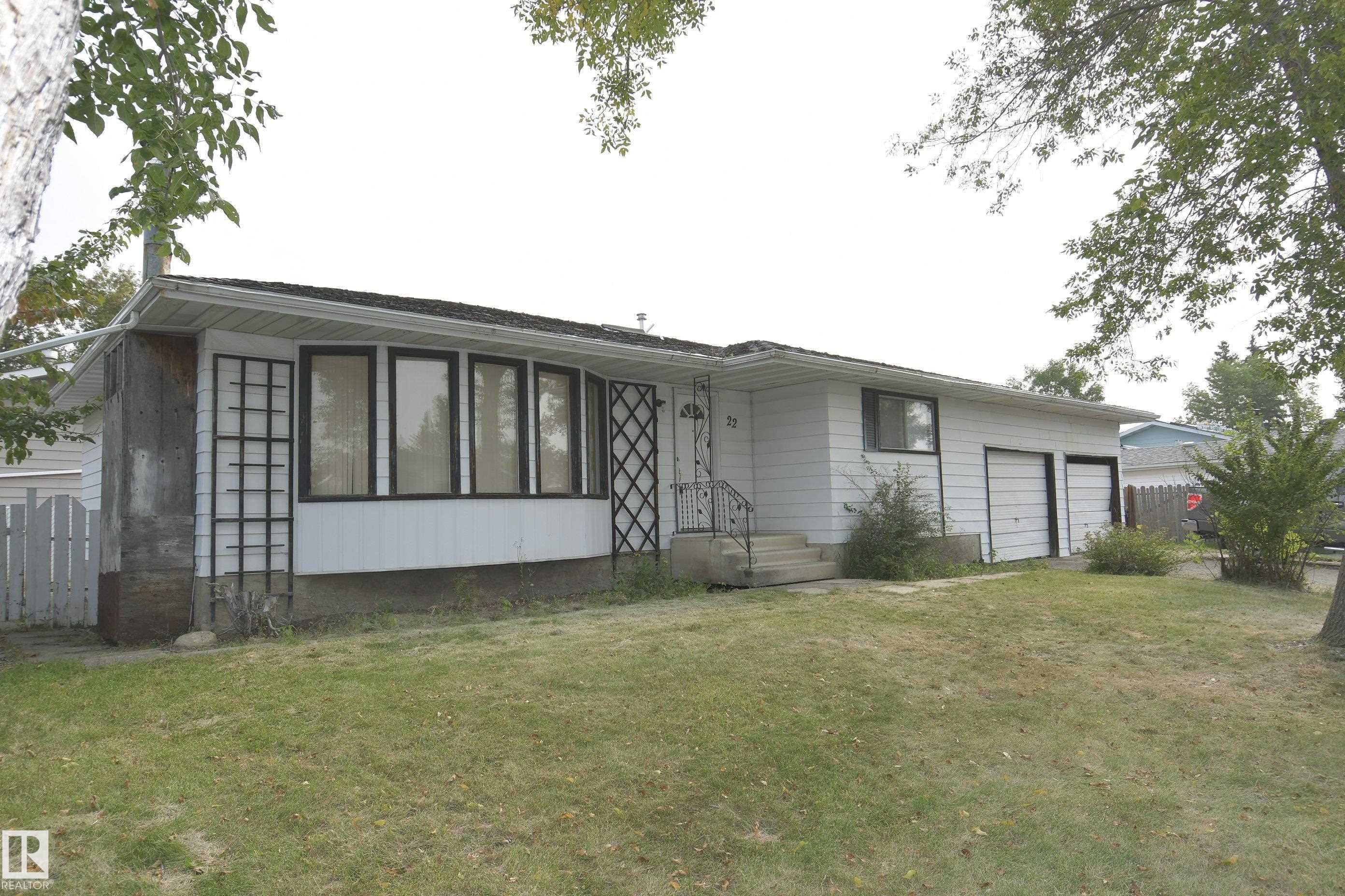 22 HURON Drive, E4455792, Alberta,