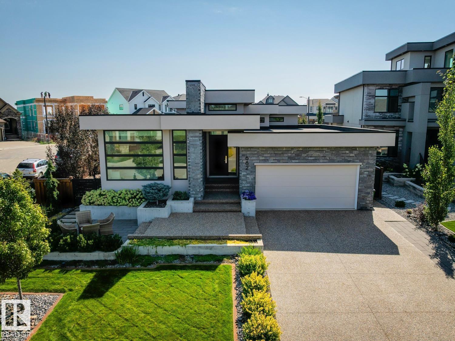 682 HOWATT Drive, E4455793, Alberta,
