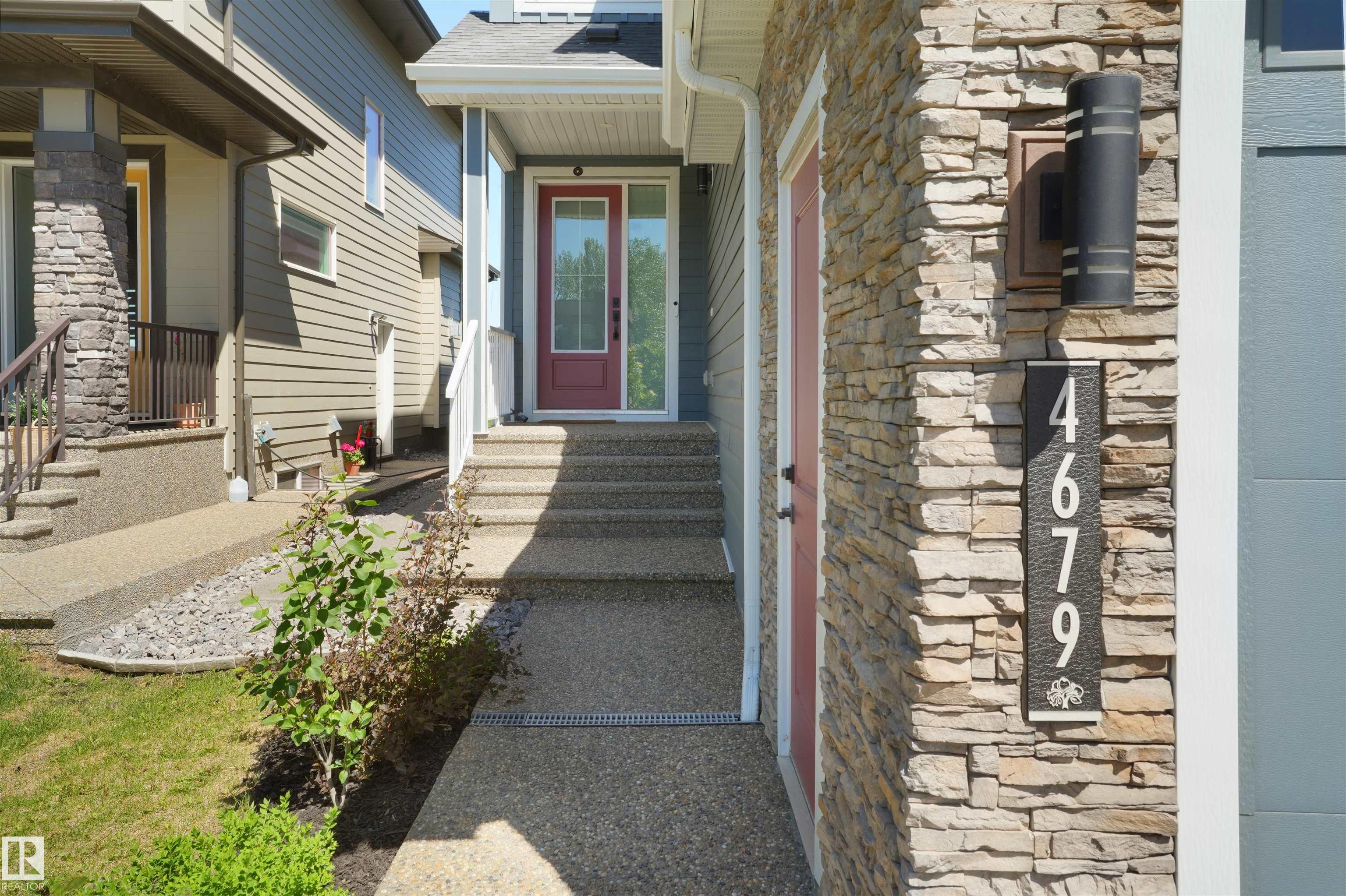 Second View of 4679 CHEGWIN Wynd, Chappelle Area, Edmonton, Alberta, T6W 4A7