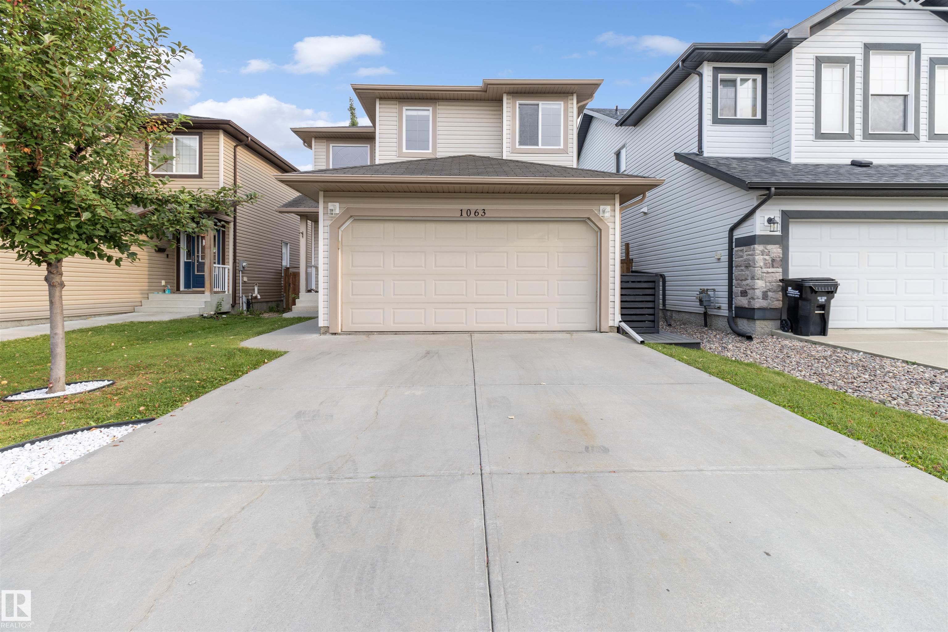 1063 FOXWOOD Crescent, E4455904, Alberta,
