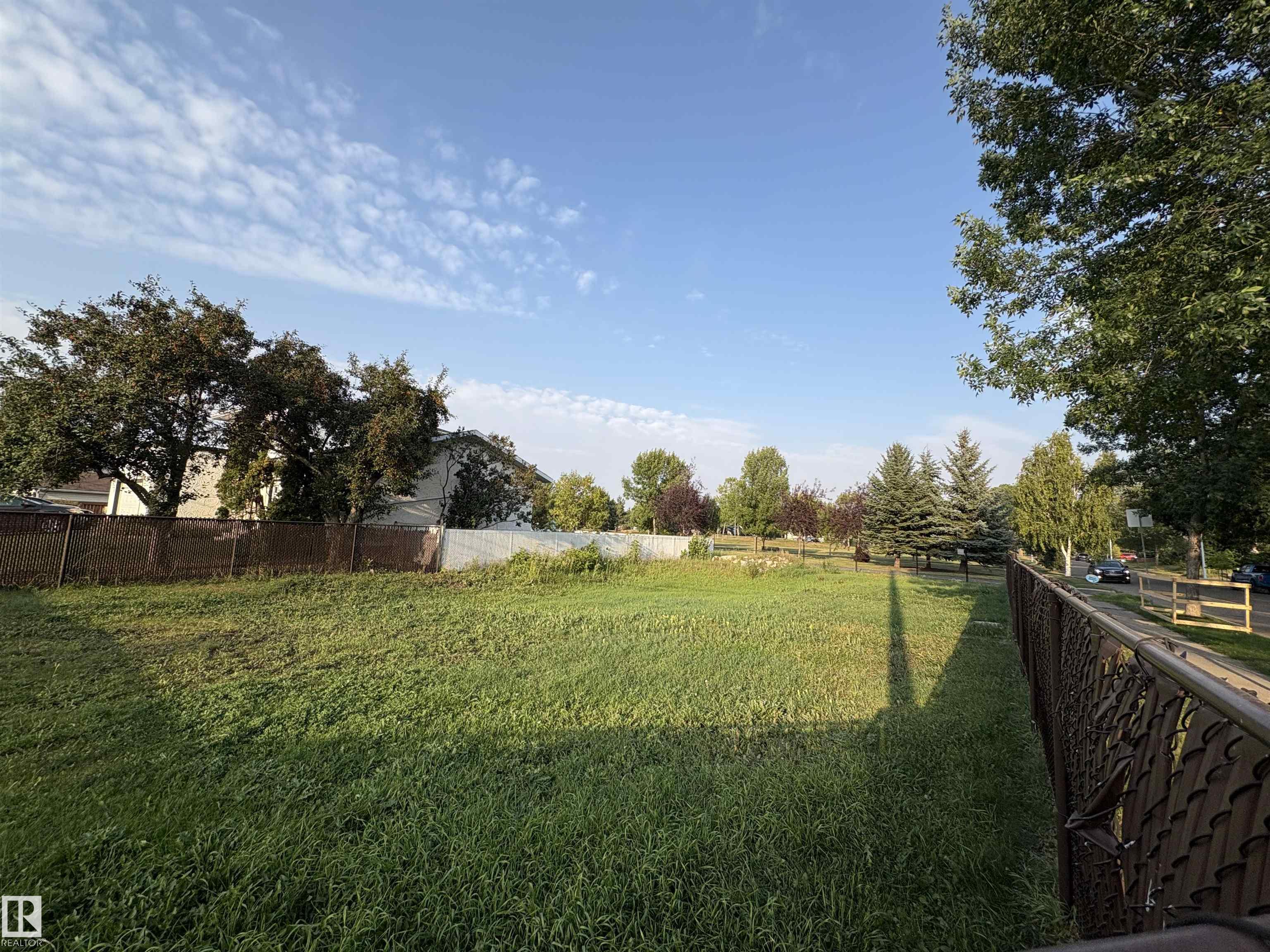 4644 115 Avenue, E4456073, Alberta,