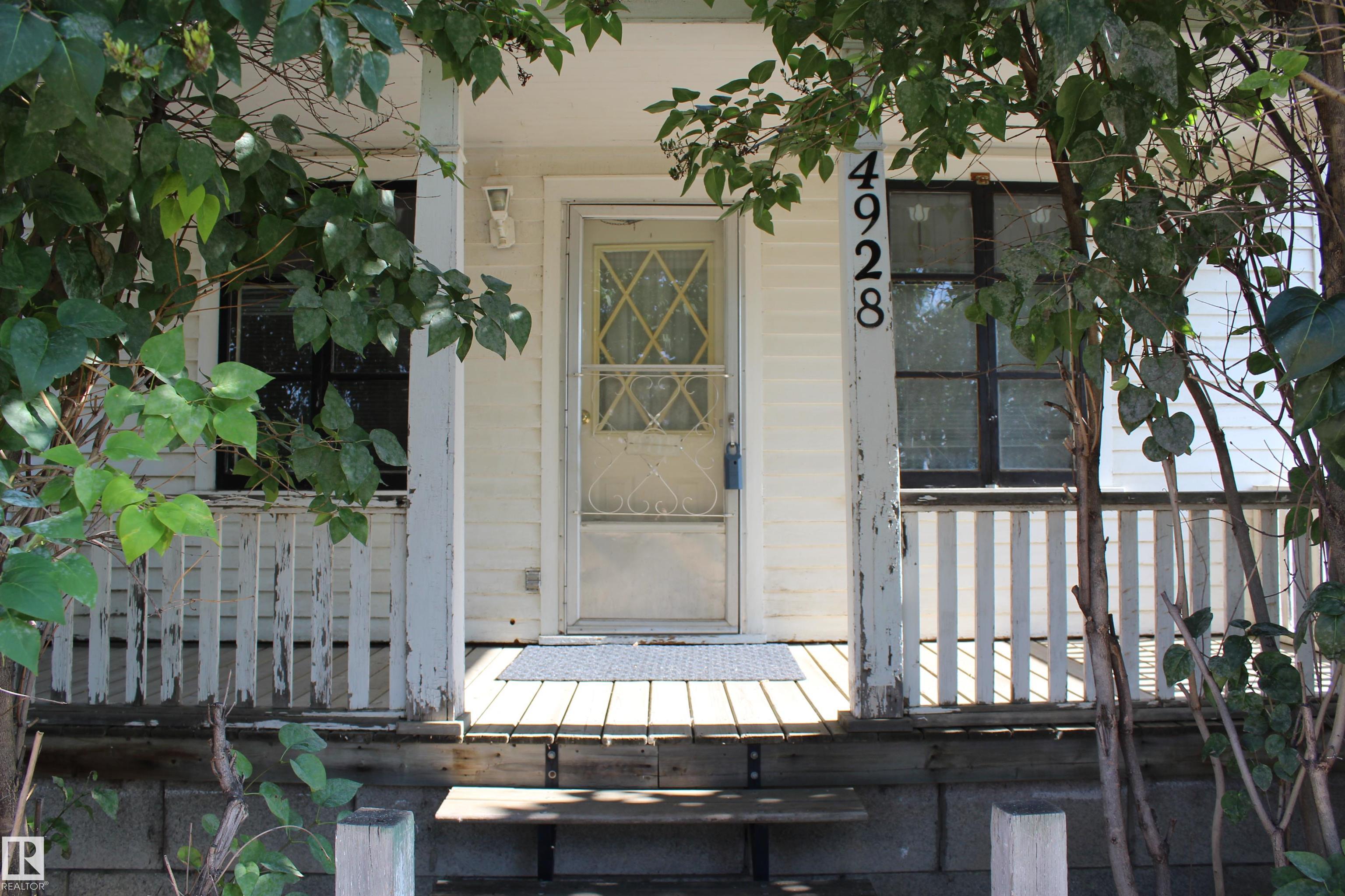 4928 52 Avenue, E4456495, Alberta,