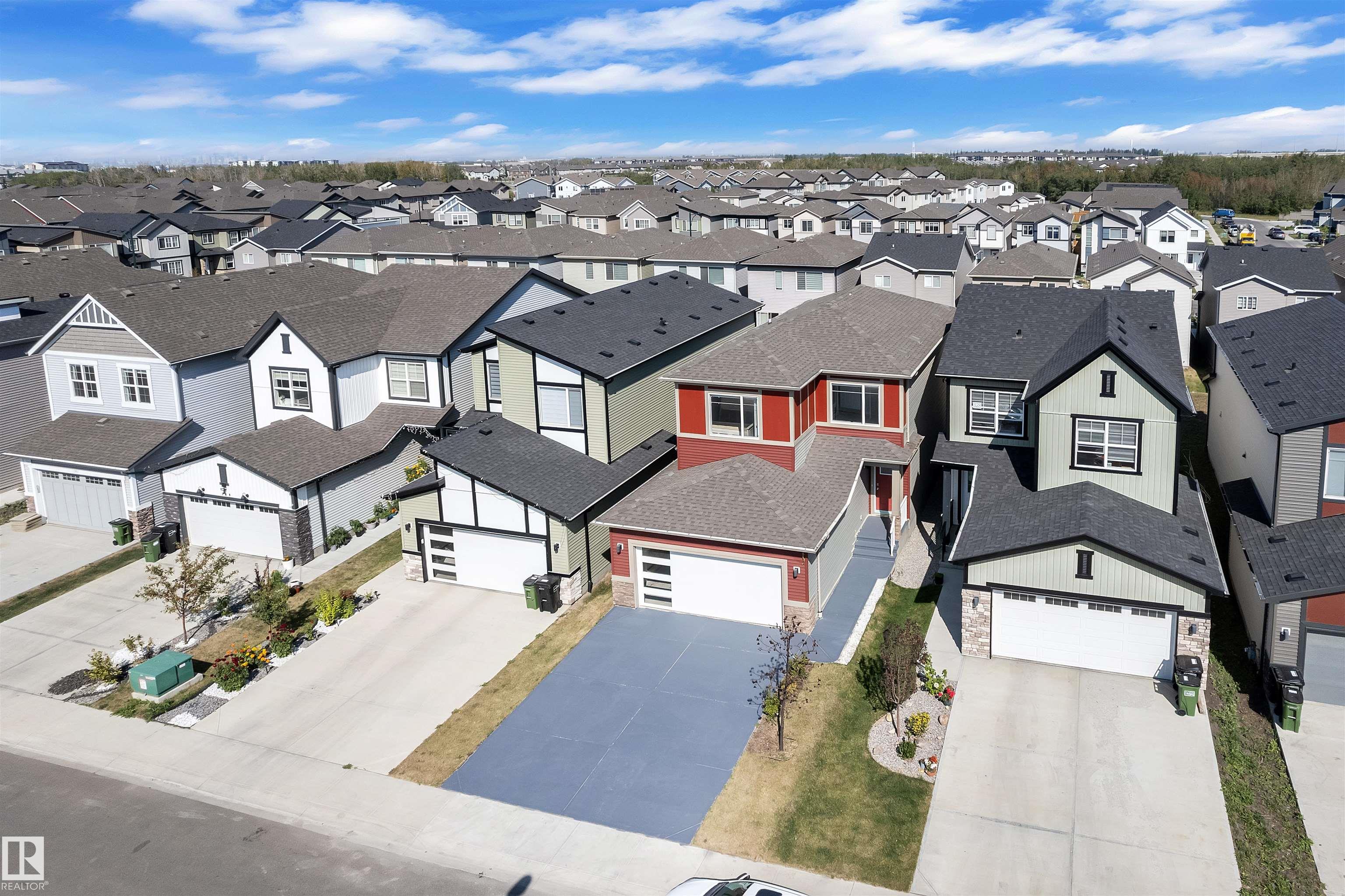 Third View of 332 35 Avenue, Maple Crest, Edmonton, Alberta, T6T 2P8
