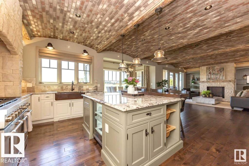 636 HOWATT Drive, E4456637, Alberta,