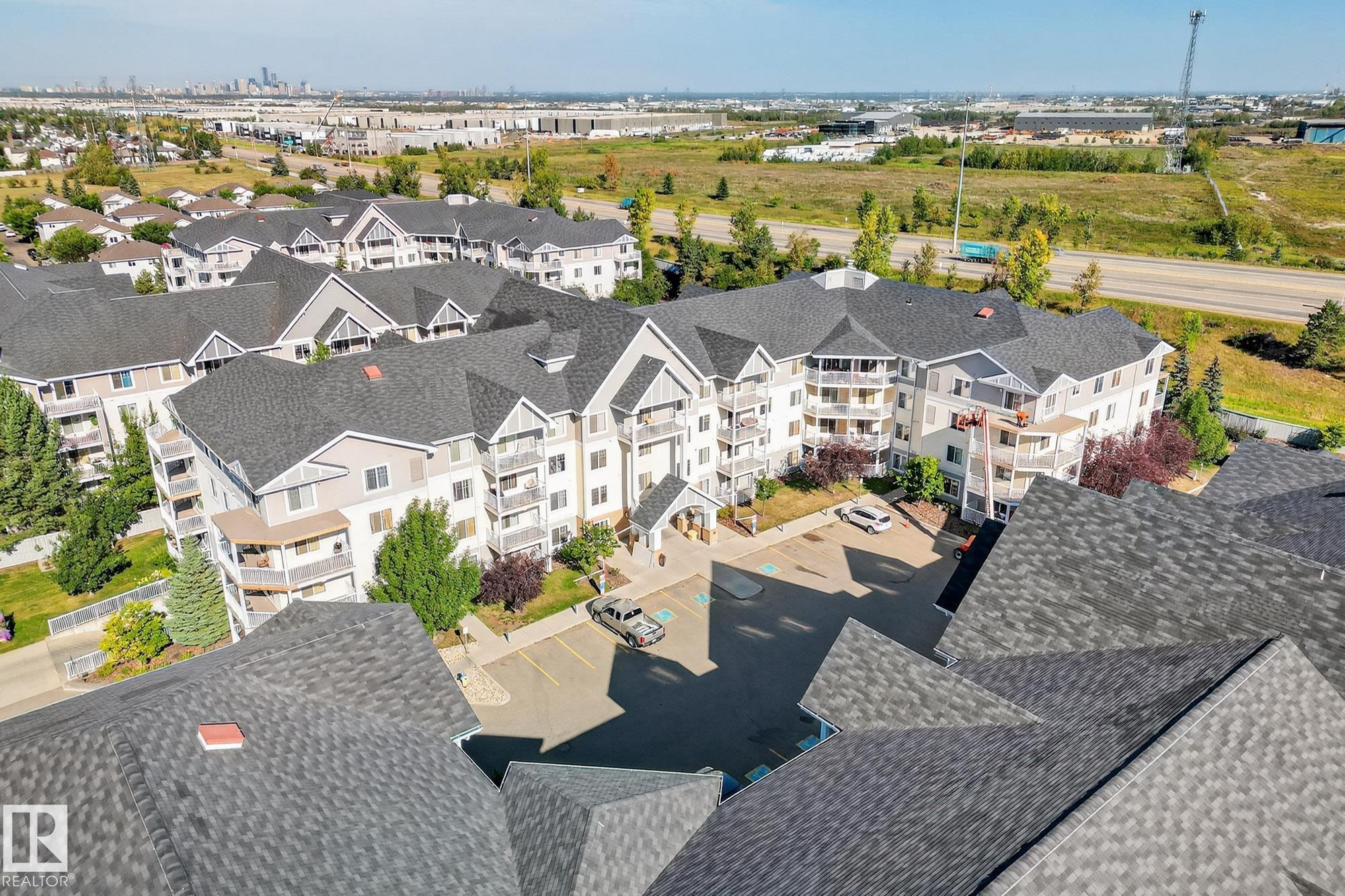 Second View of 215 2208 44 Avenue, Larkspur, Edmonton, Alberta, T6T 0G6
