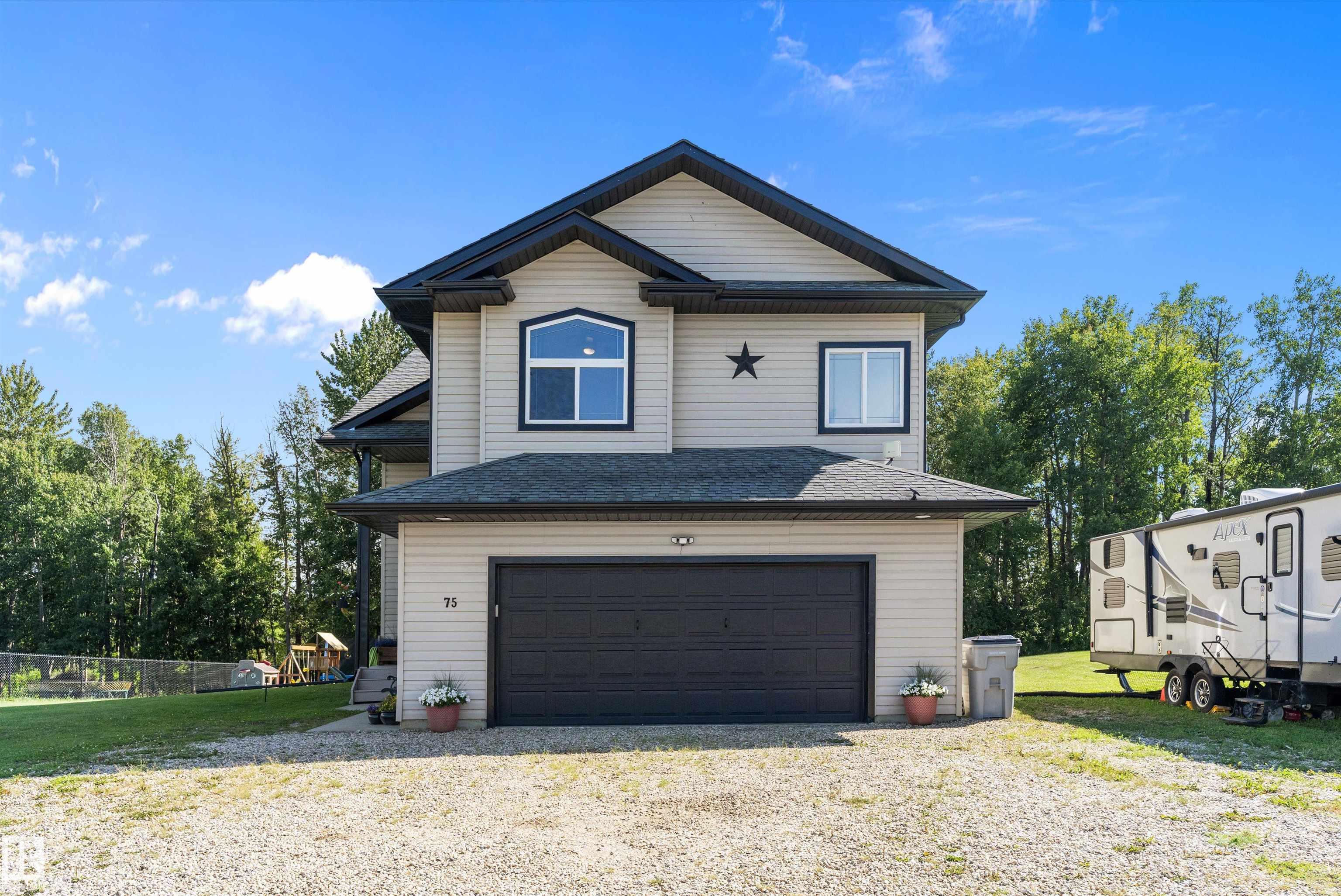 75 Willowview BV, E4456839, Alberta,