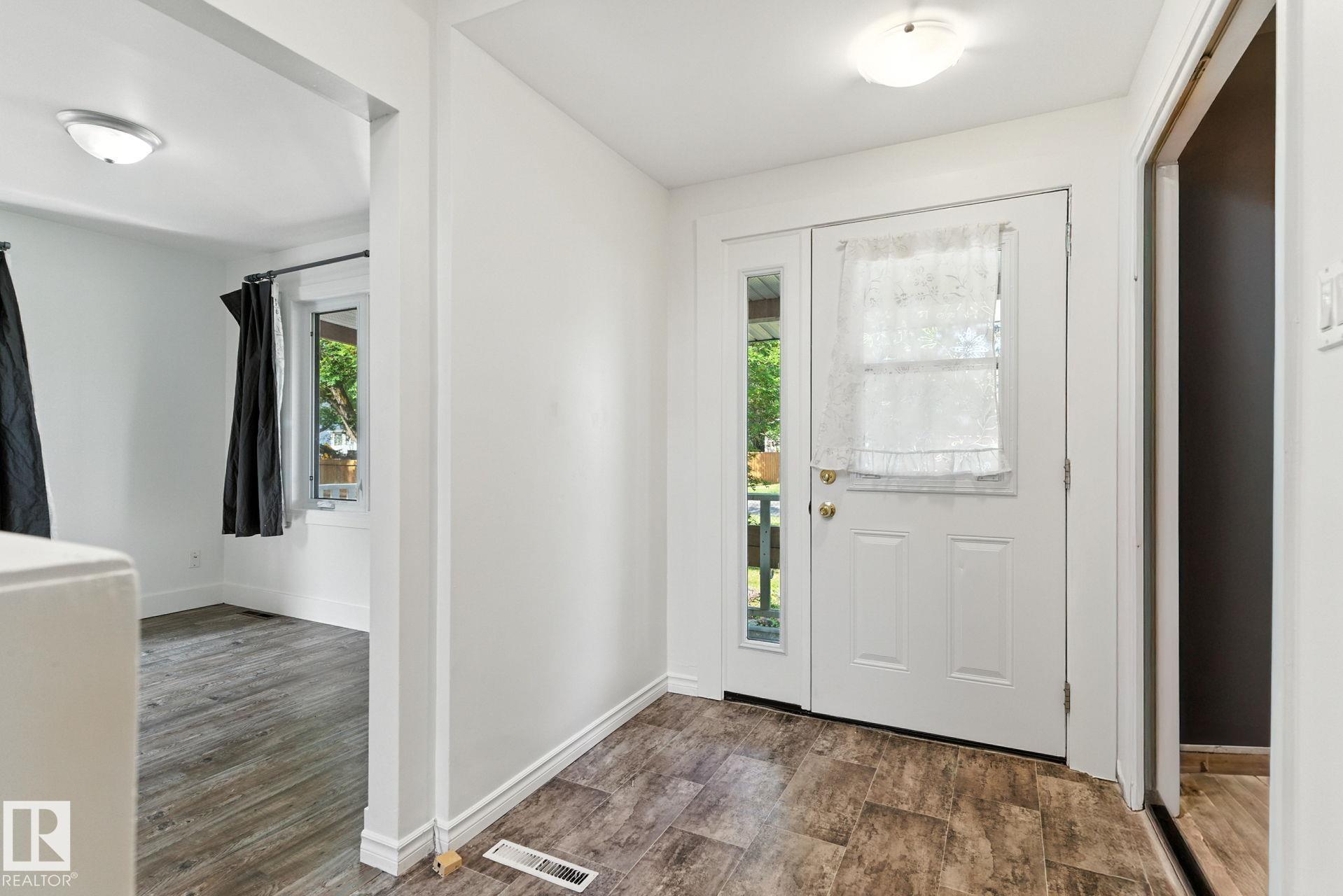 Fourth View of 12509 81 Street, Elmwood Park, Edmonton, Alberta, T5B 2T8