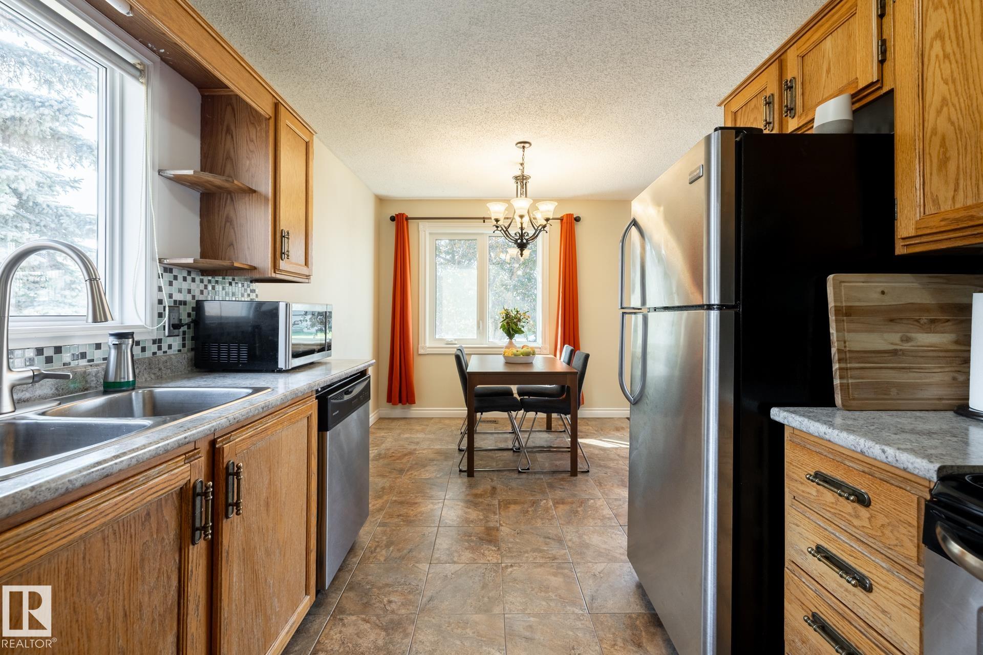 Fifth View of 7272 152C Avenue, Kilkenny, Edmonton, Alberta, T5C 3N2